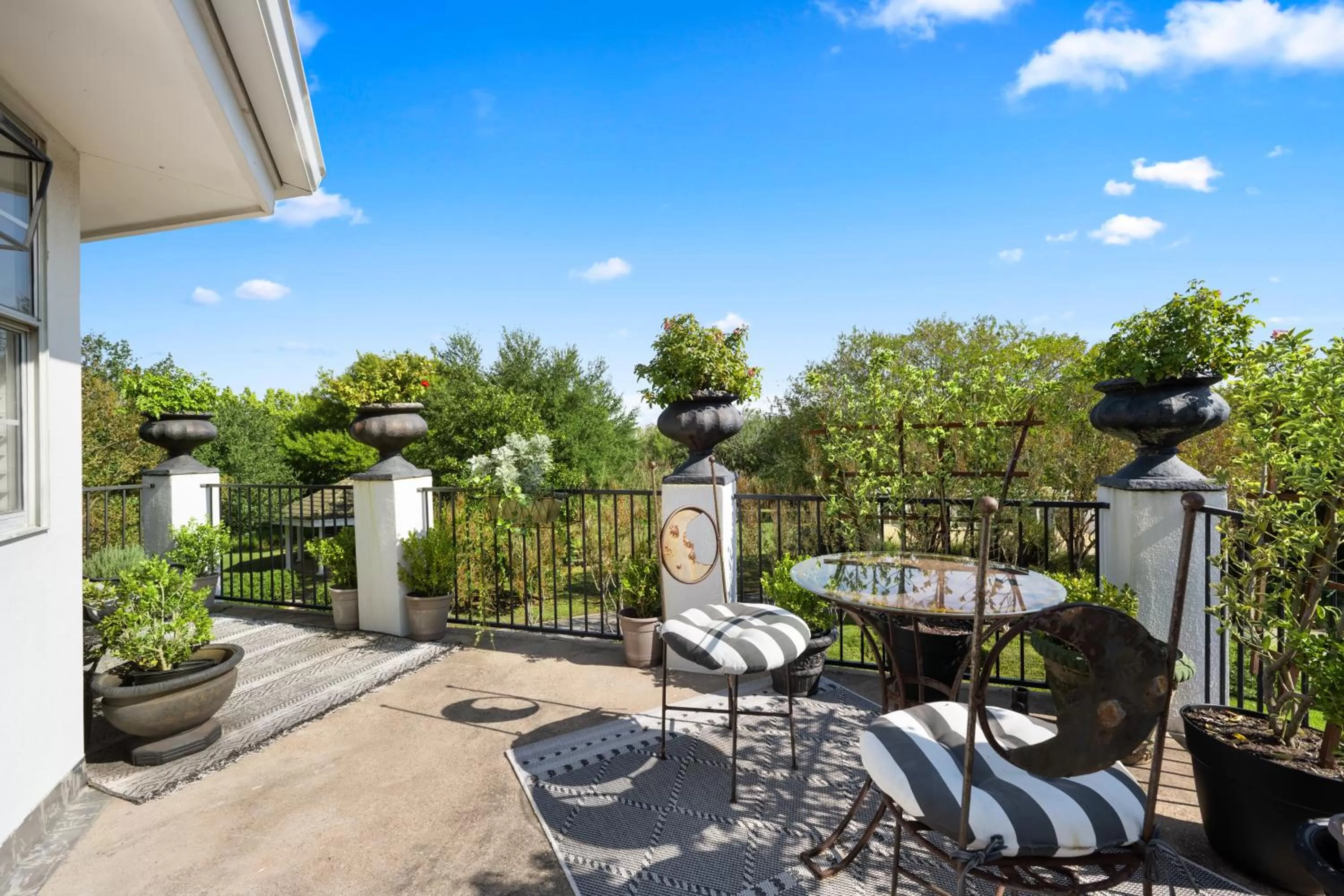 Queen Suite in The Plantation House Boutique Inn