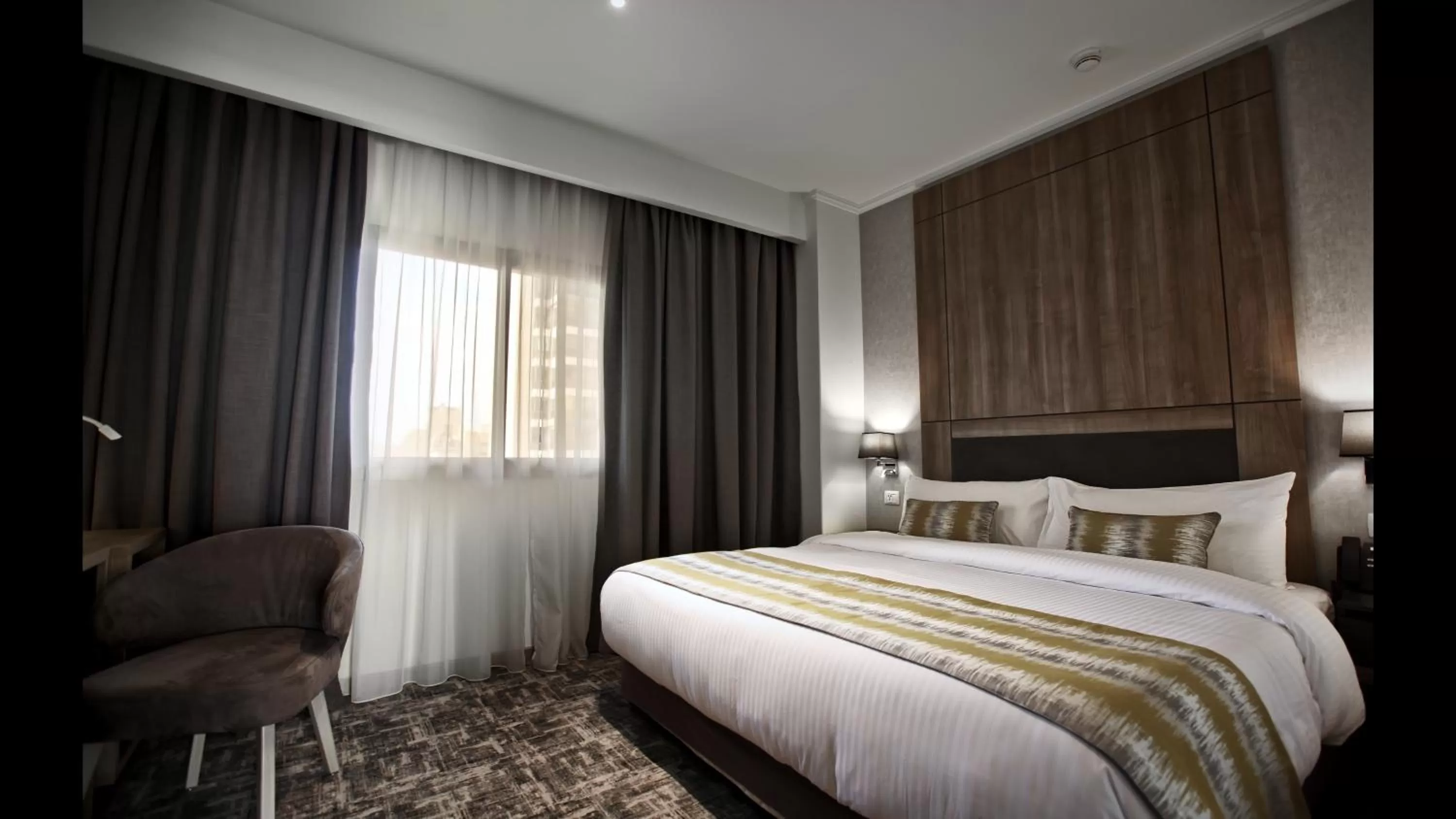 Deluxe King Room in Hotel De Ville