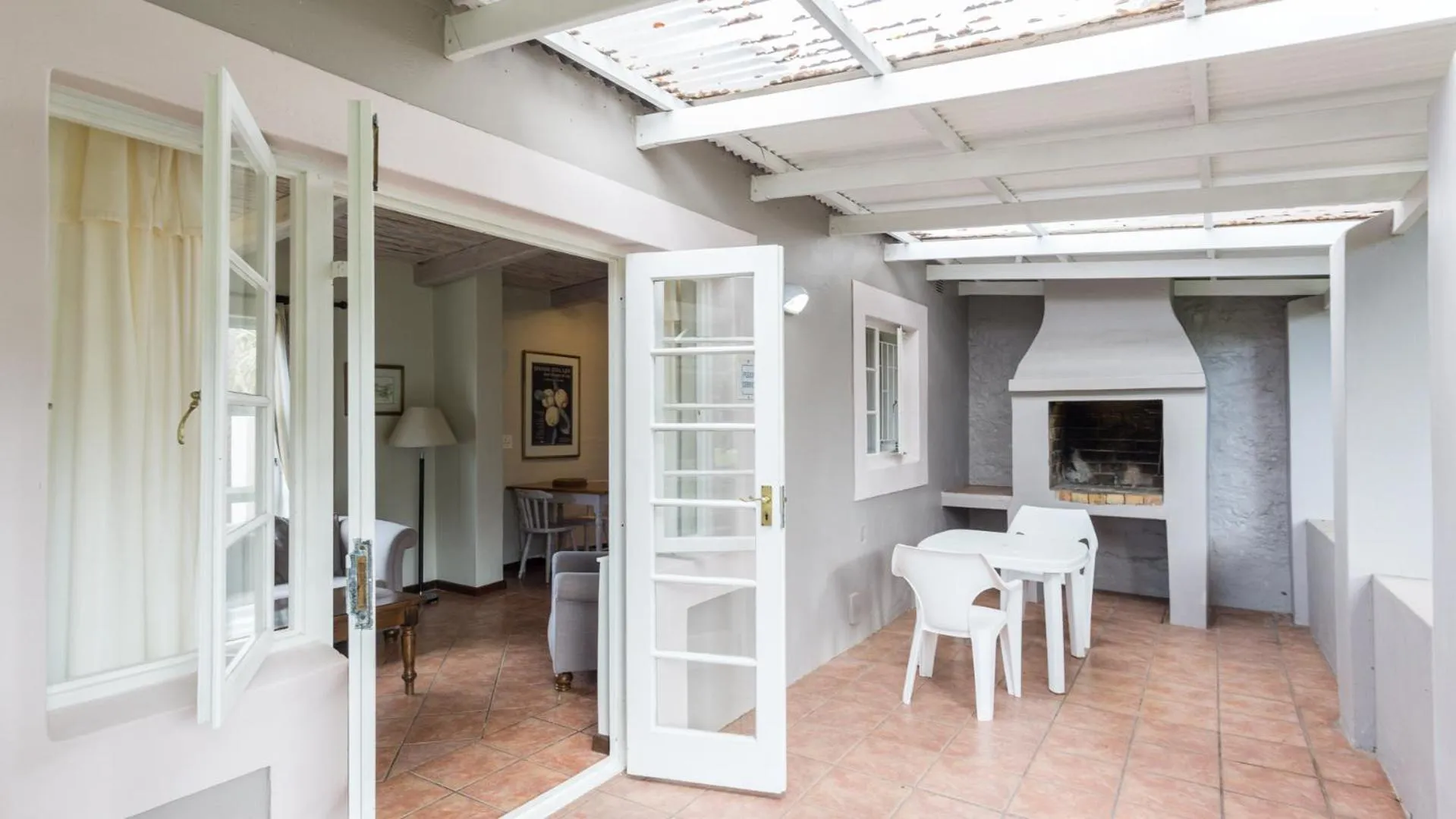 One-Bedroom Cottage in Blue Bay Lodge