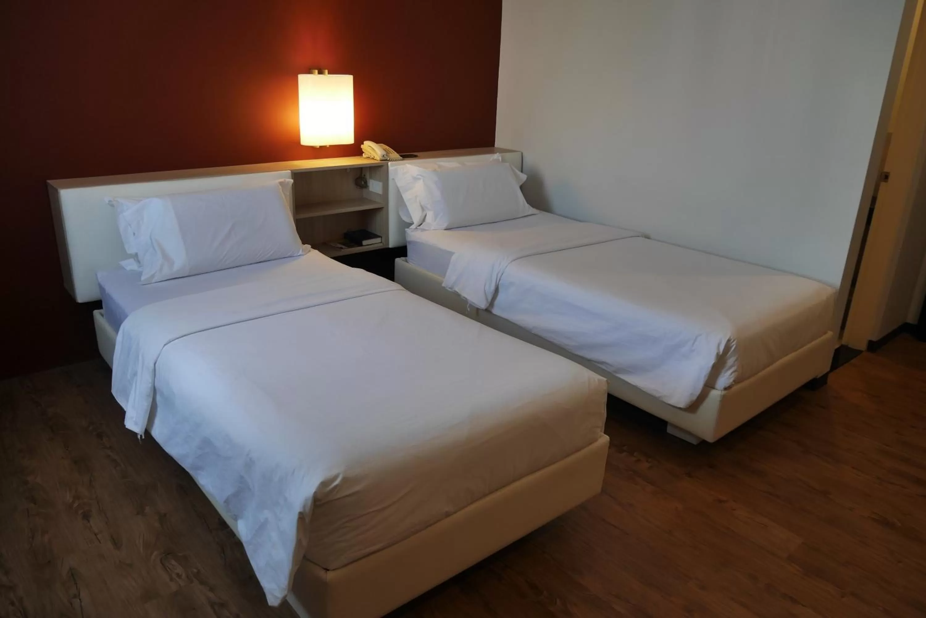 Superior Twin Room in Circle Inn Hotel and Suites Bacolod