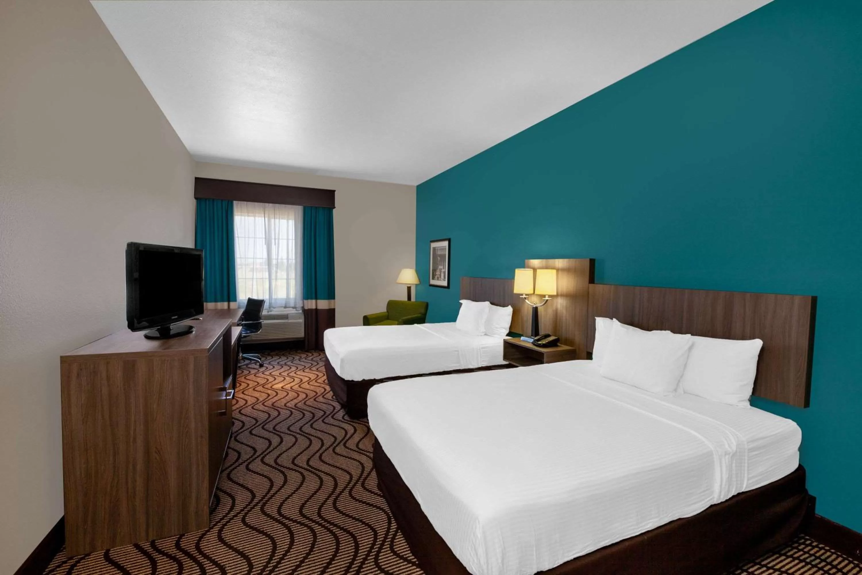 Deluxe Queen Room with Two Queen Beds in La Quinta by Wyndham Midland North