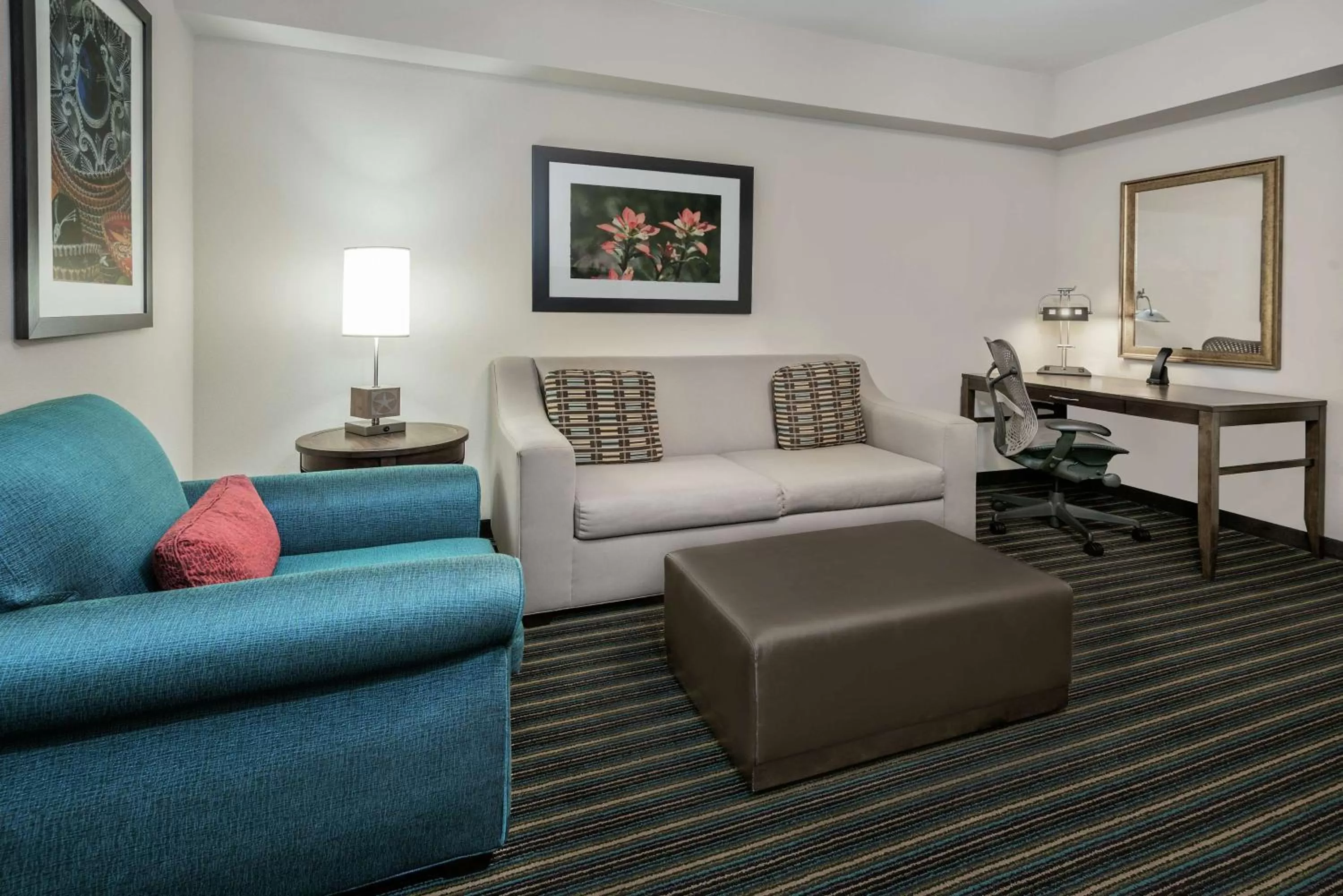 One-Bedroom King Suite with Sofa Bed in Hilton Garden Inn San Antonio/Rim Pass Drive