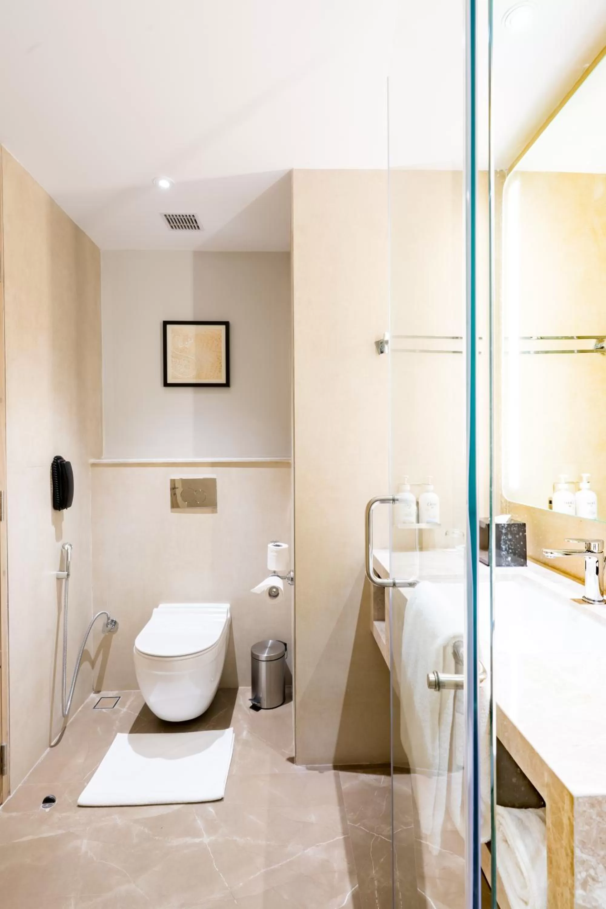 Standard Room in Holiday Inn Lucknow Airport by IHG