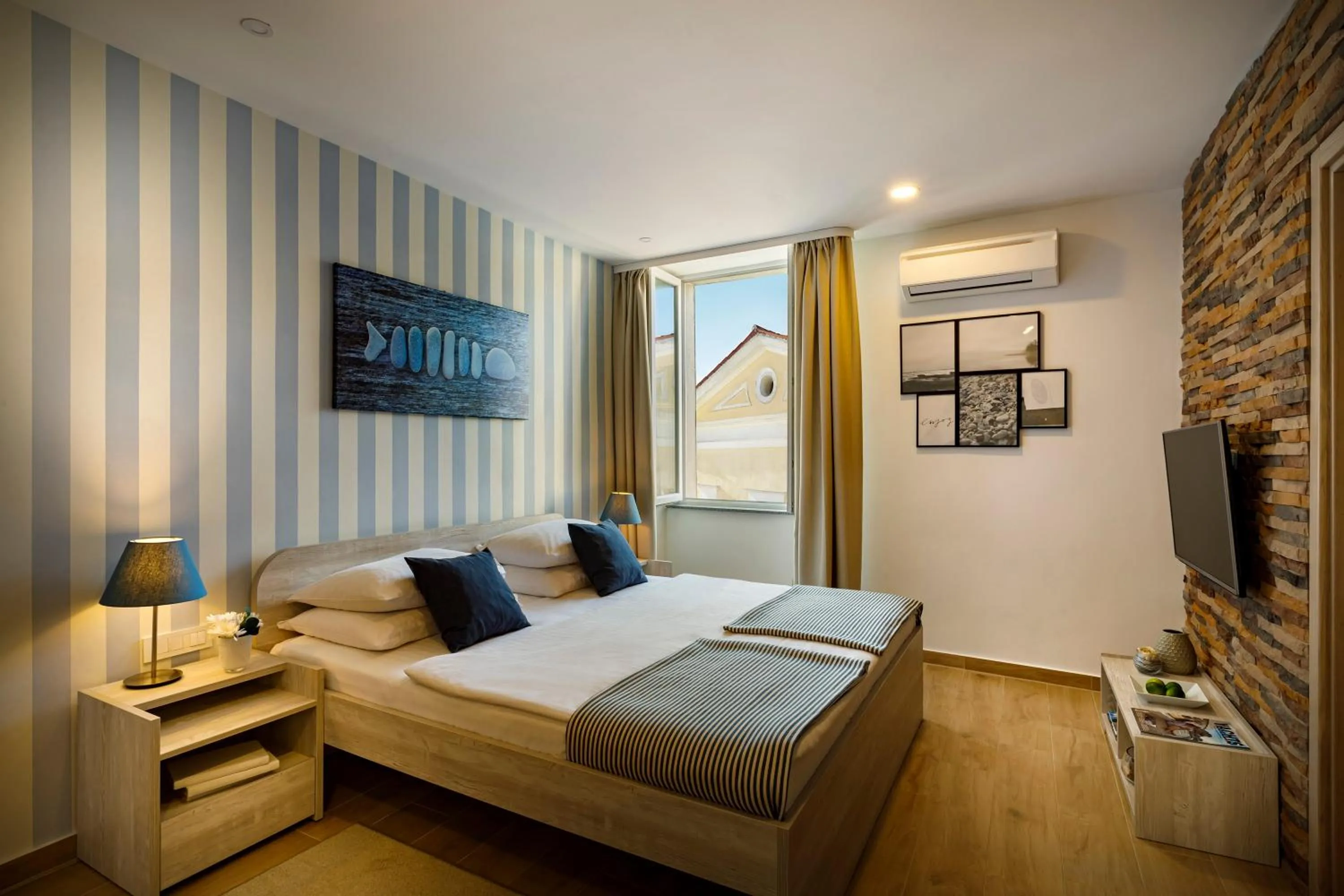 Room for 2 Old town view - Old town suites & rooms in Valamar Riviera Hotel & Residence