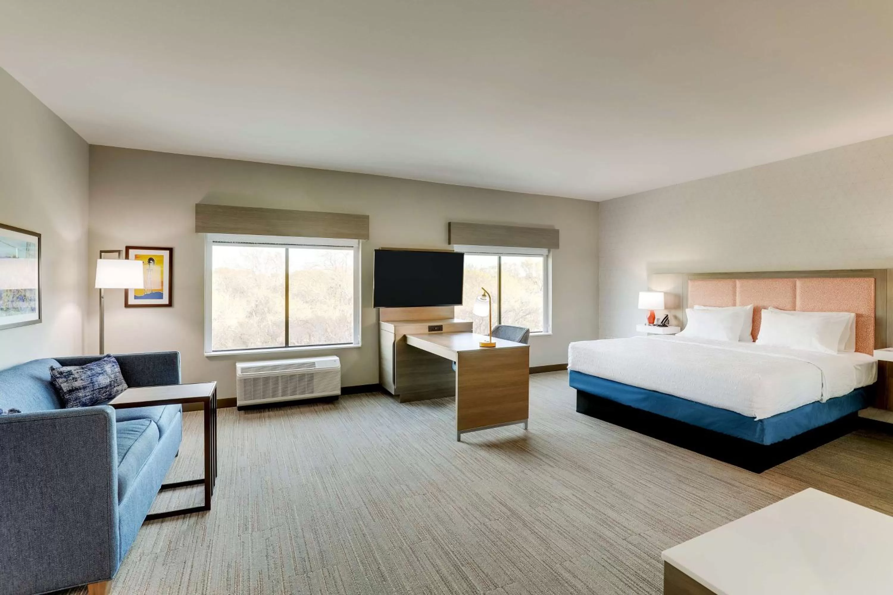 King Studio with Sofa Bed - Hearing Accessible in Hampton Inn & Suites Weatherford, Tx