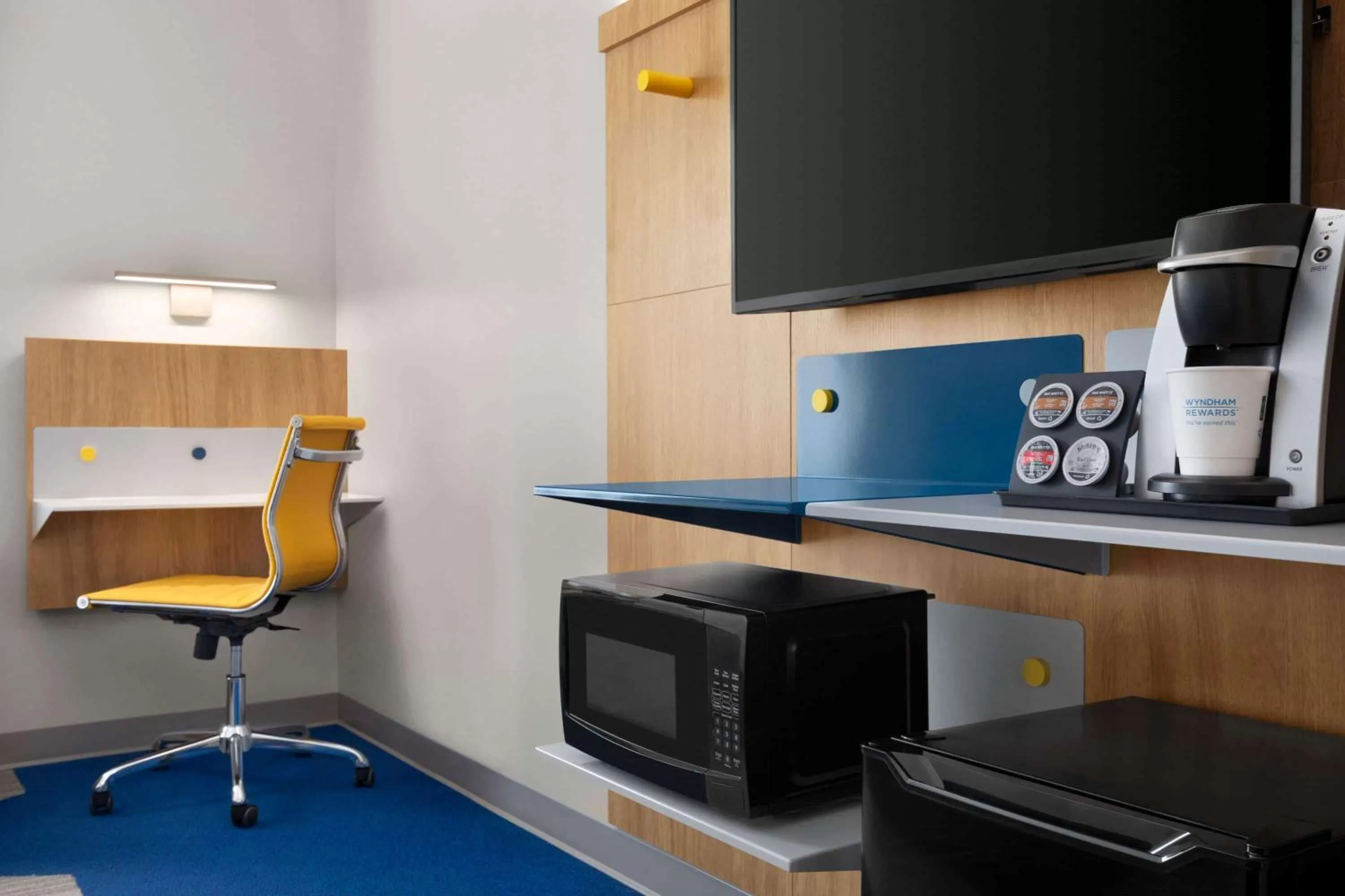 King Room - Non-Smoking in Microtel Inn Suites by Wyndham Lac-Megantic