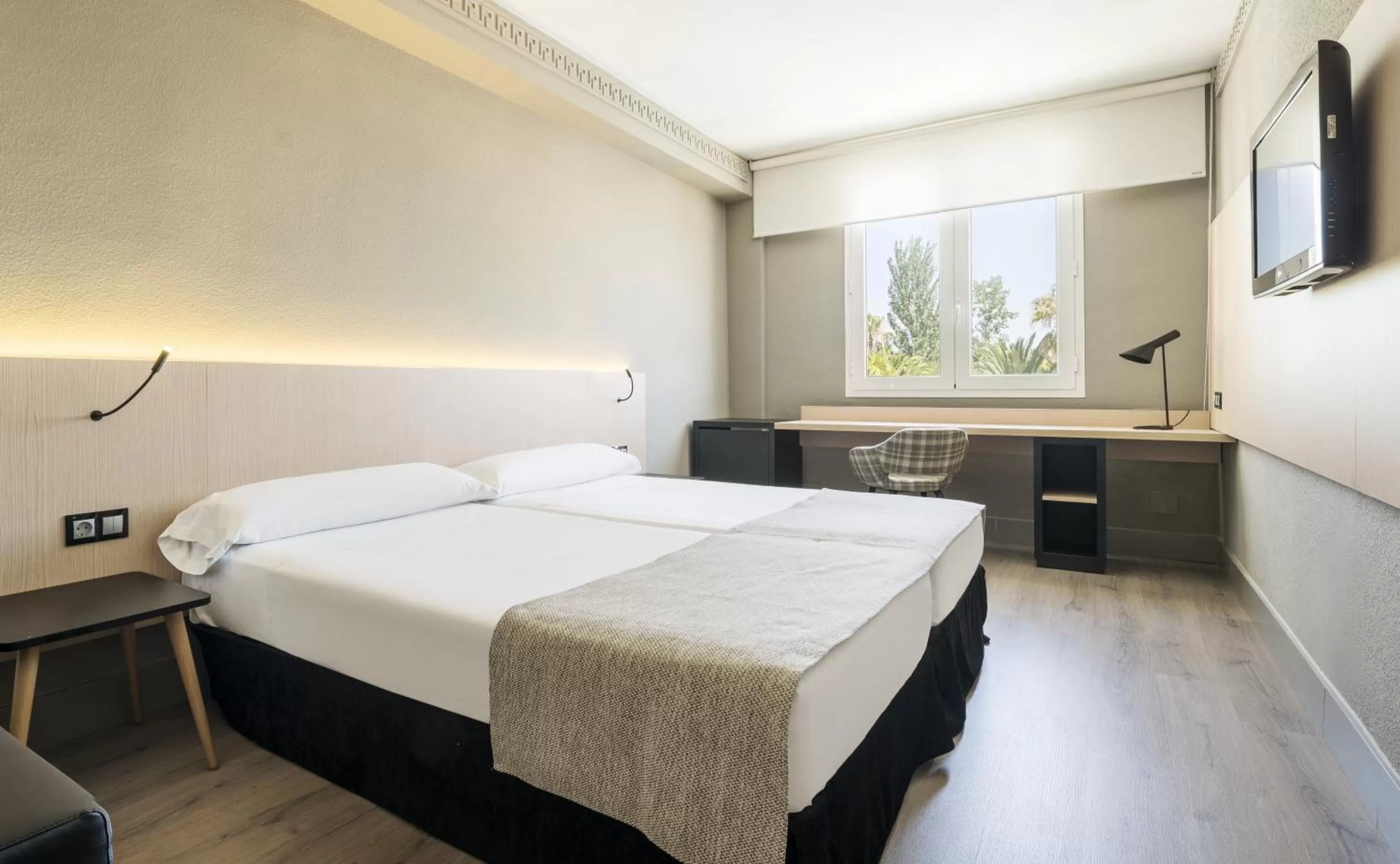 Premium Double Room in Hotel Ilunion Las Lomas