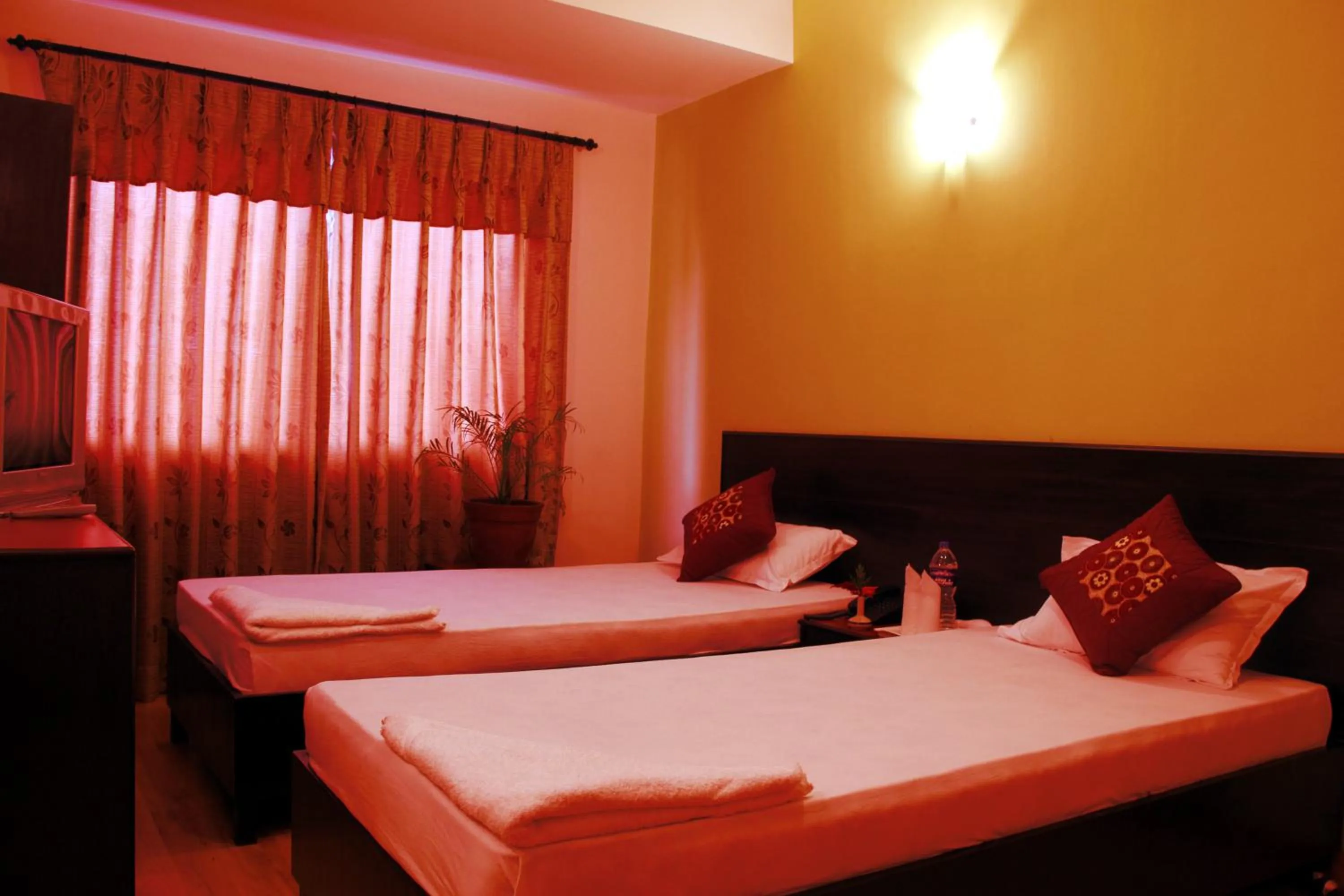 Deluxe Double or Twin Room in Cascade Hotel