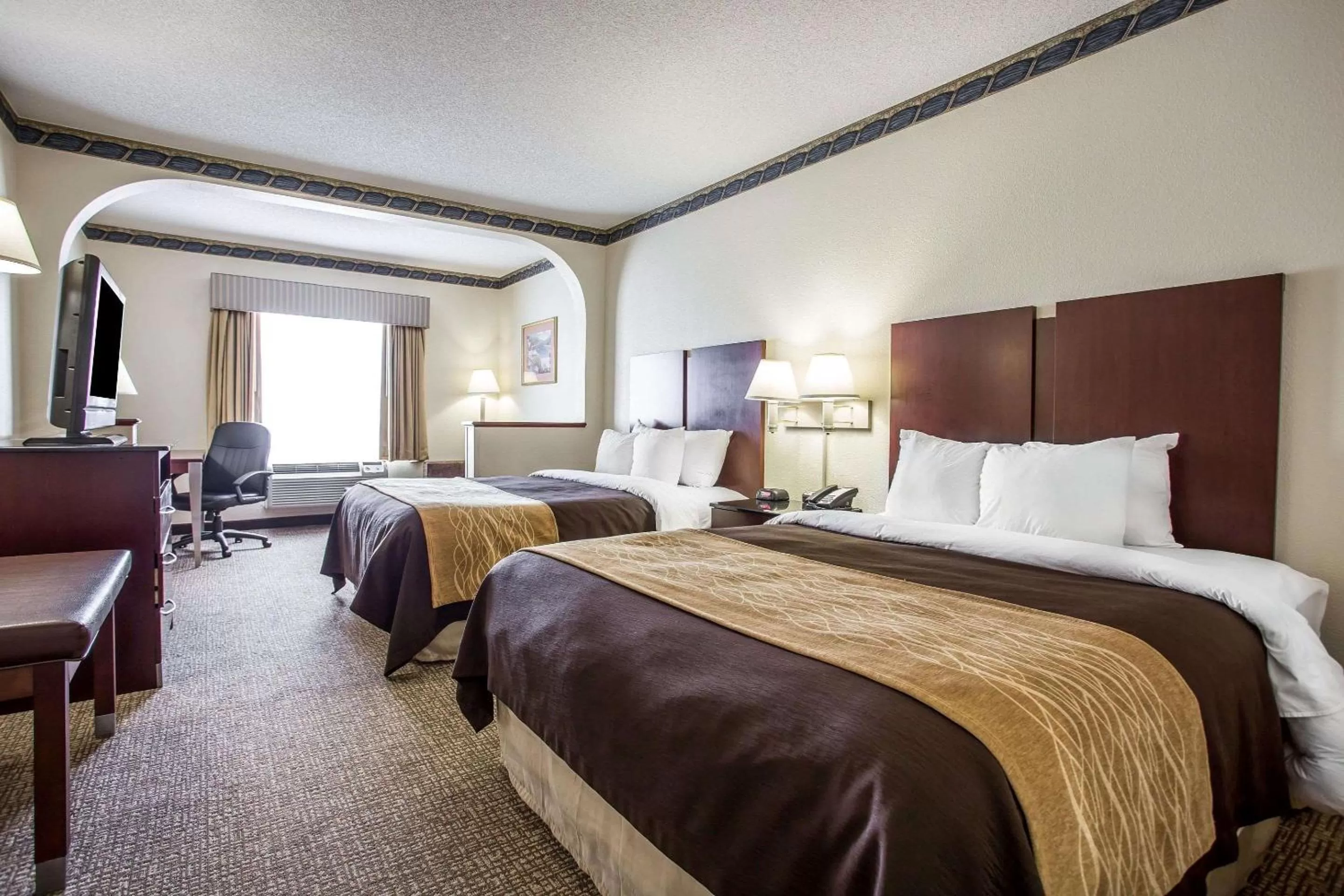 Queen Suite with Two Queen Beds - Non-Smoking/Pet Friendly in Comfort Inn & Suites FtJackson Maingate