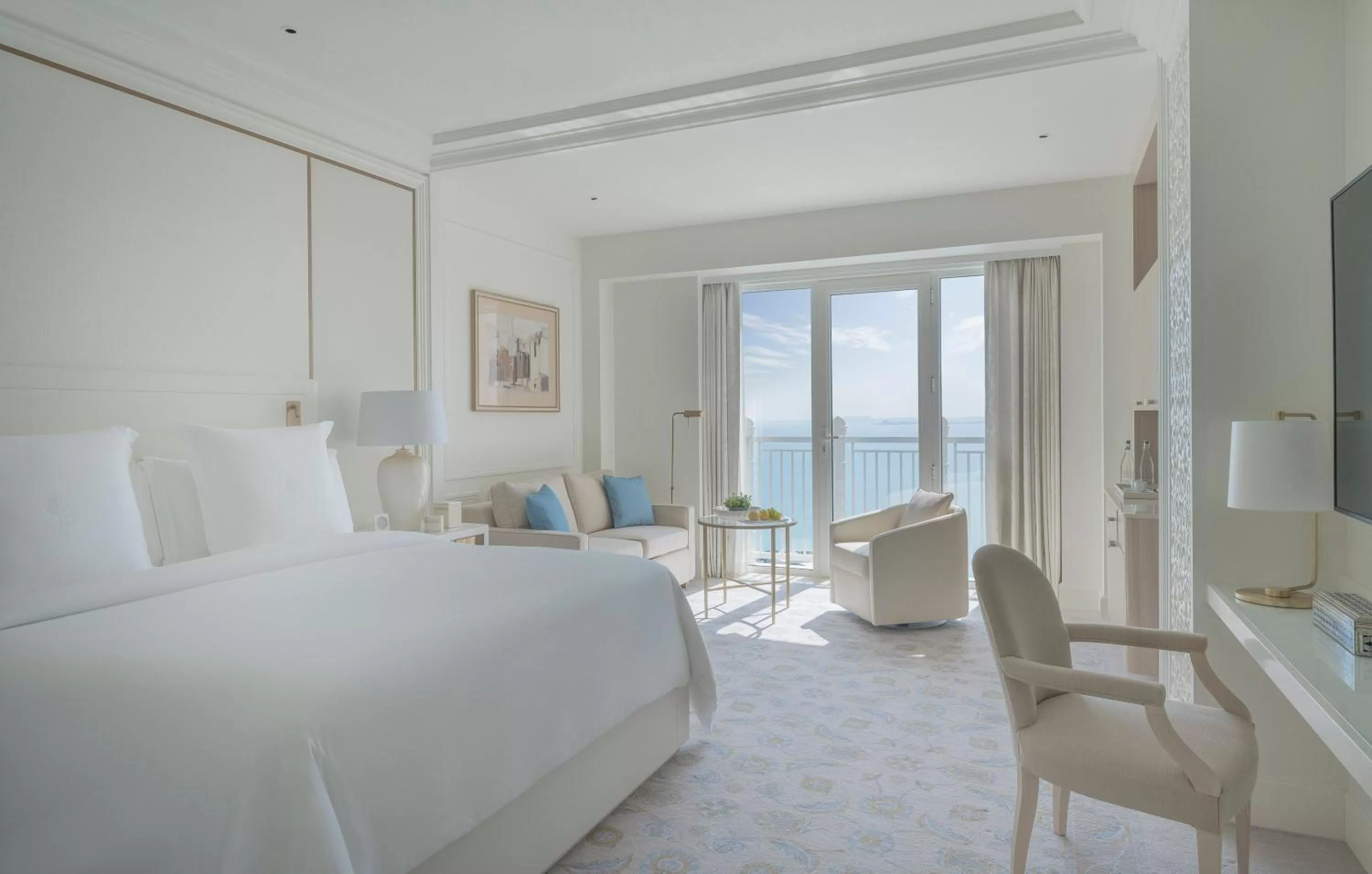 Premier King Room with Sea View in Four Seasons Hotel Doha