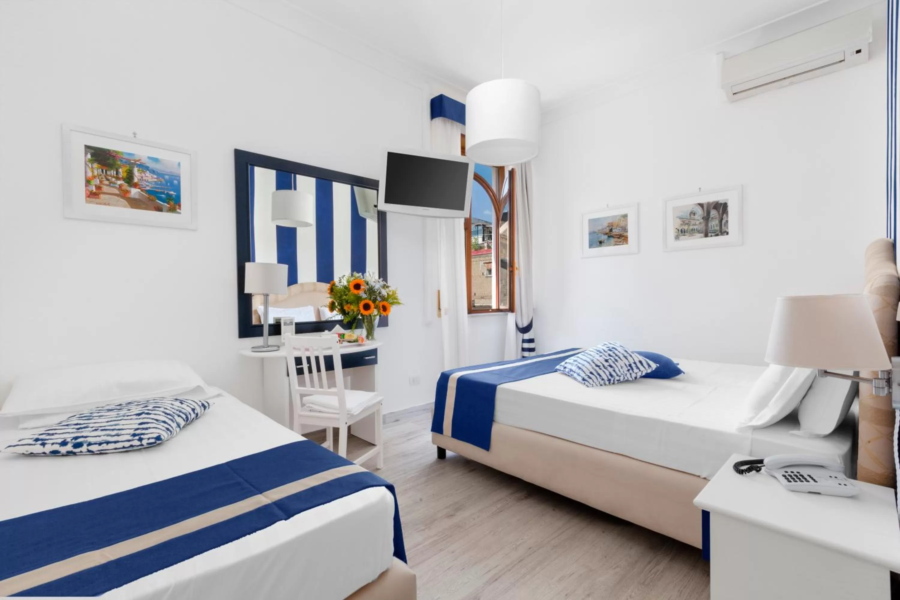 Superior Triple Room in Hotel Herculaneum