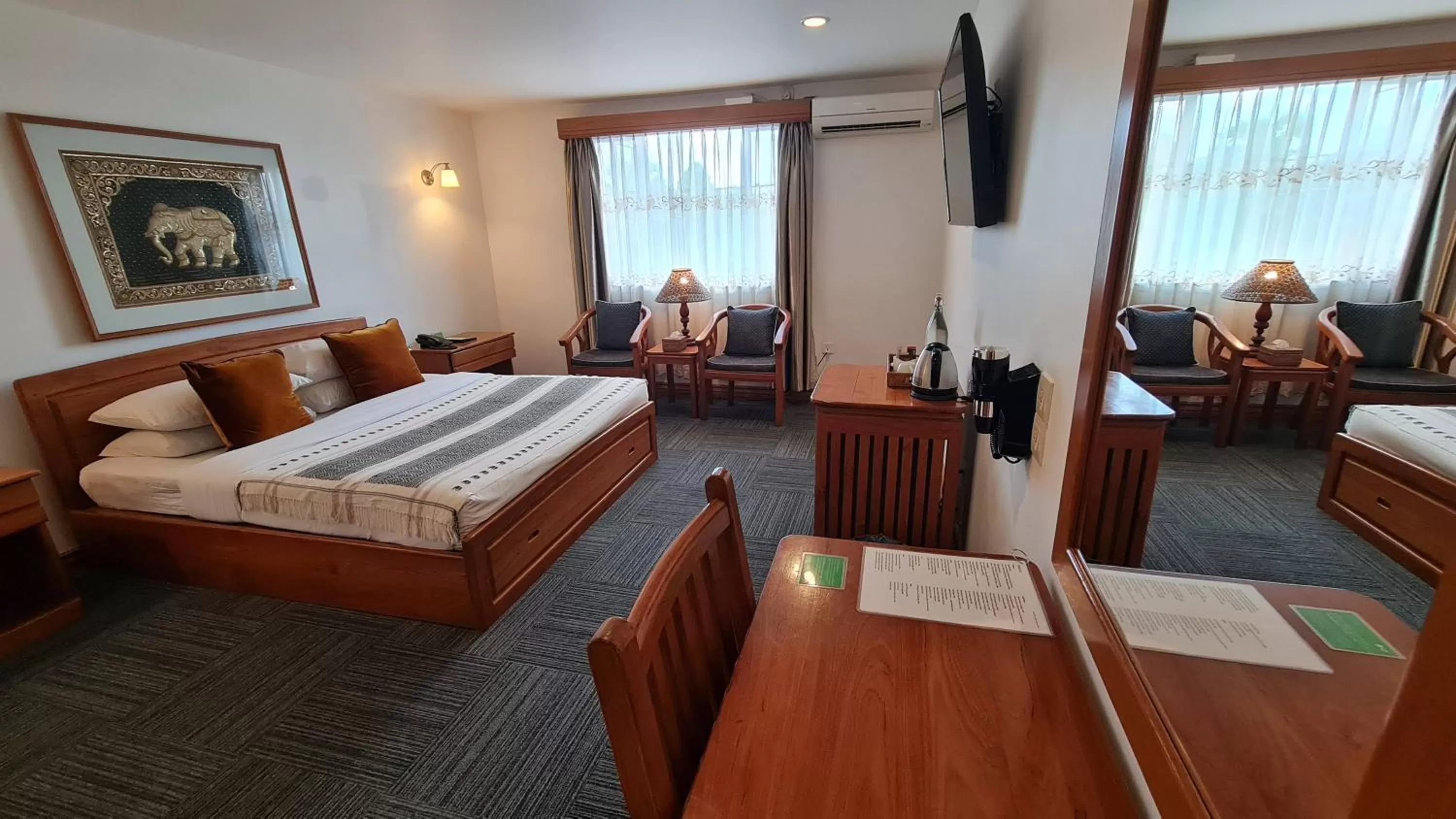 Deluxe Double or Twin Room with City View in Winner Inn