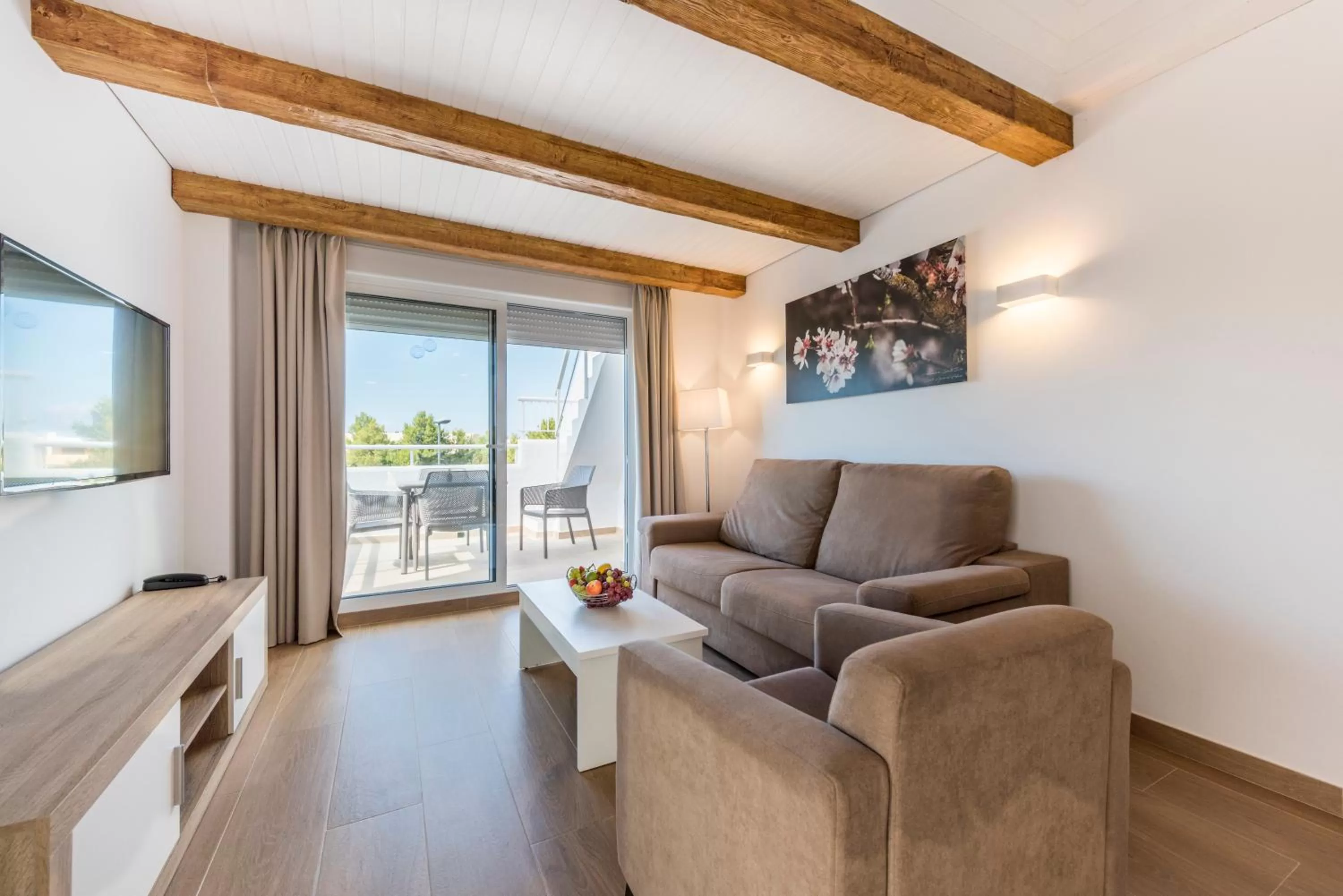 One-Bedroom Bungalow - Deluxe House in Camelina Suites