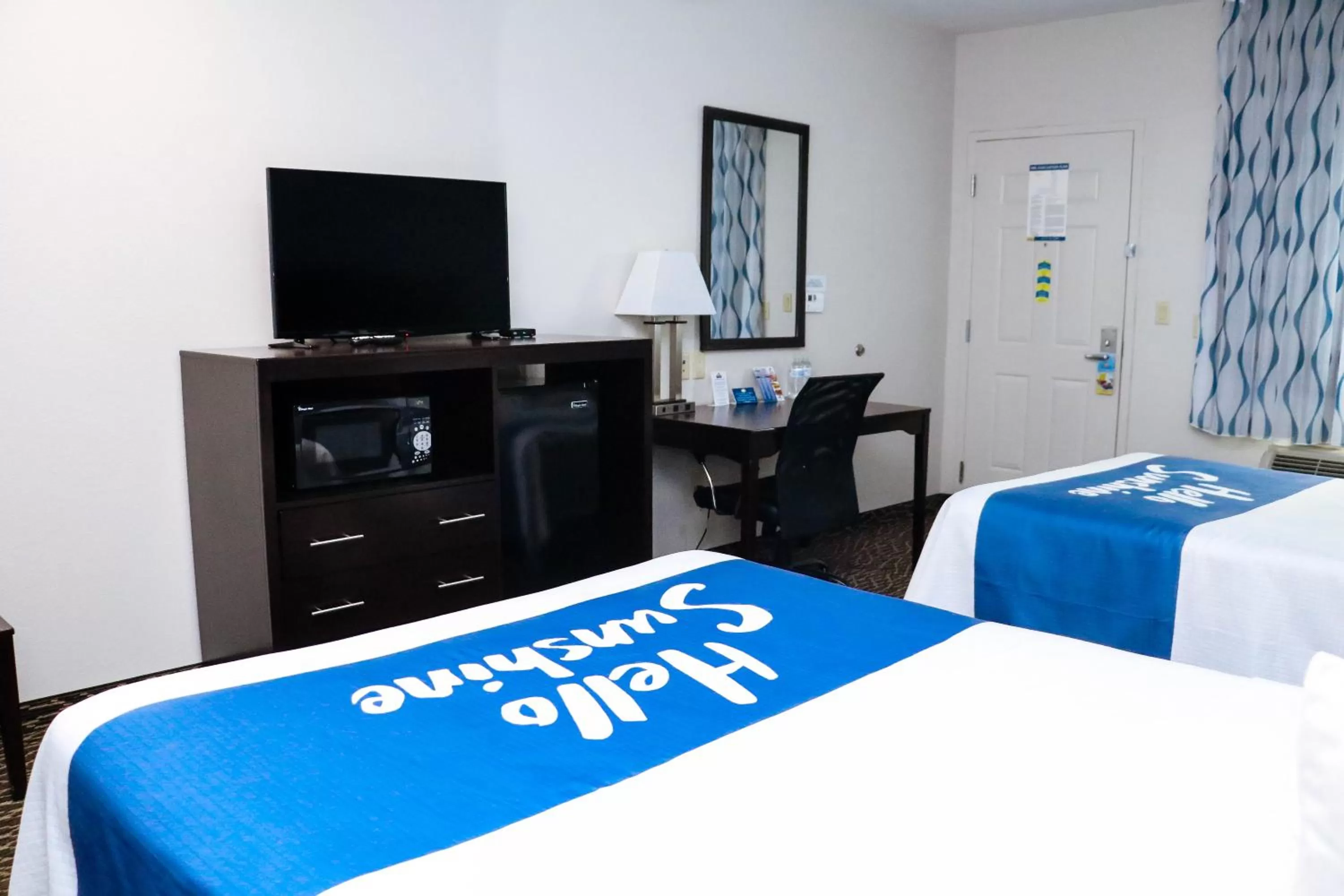 Queen Room with Two Queen Beds - Non-Smoking in Days Inn by Wyndham Bryan