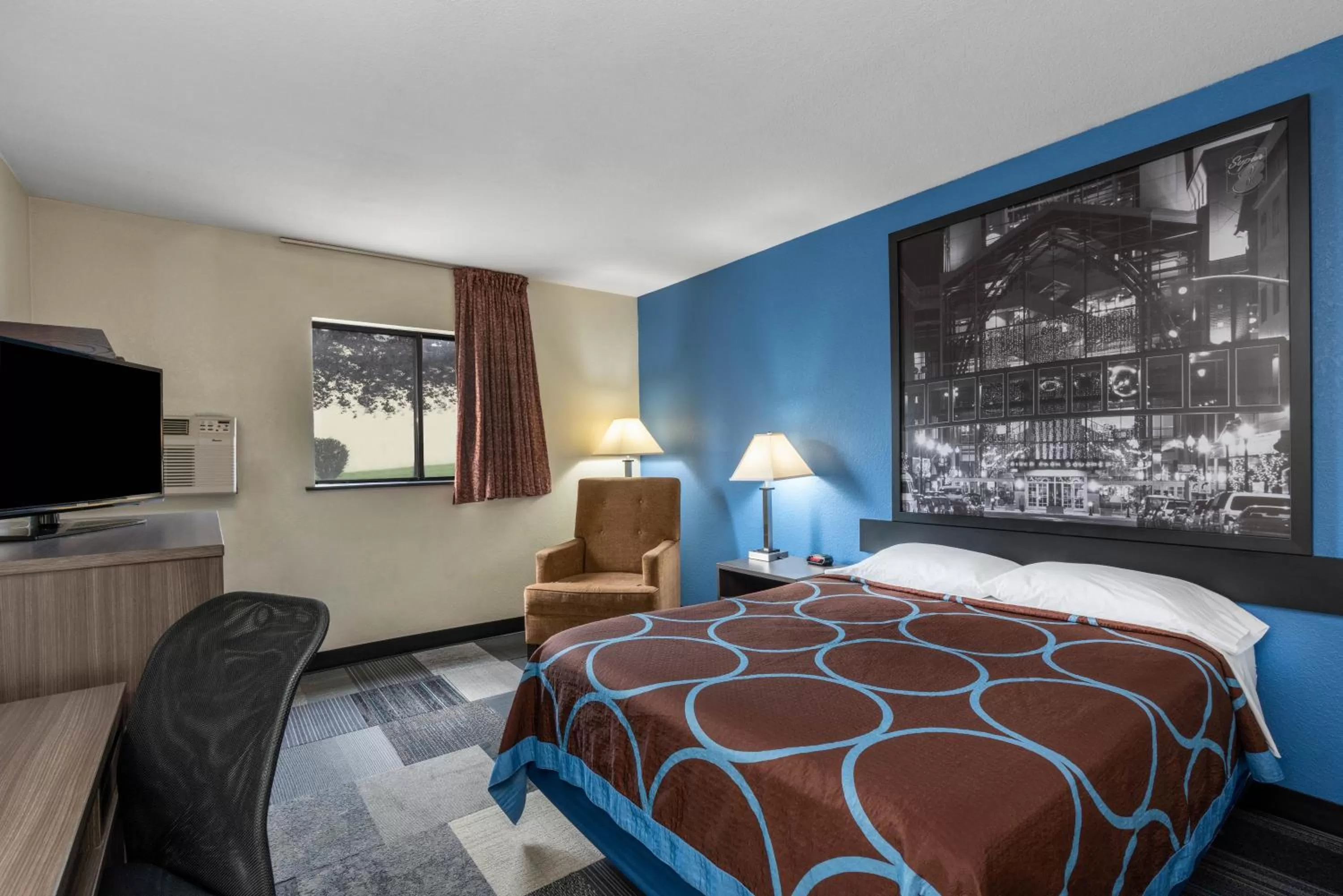 Queen Room - Mobility Access/Non-Smoking in Super 8 by Wyndham Spokane Valley