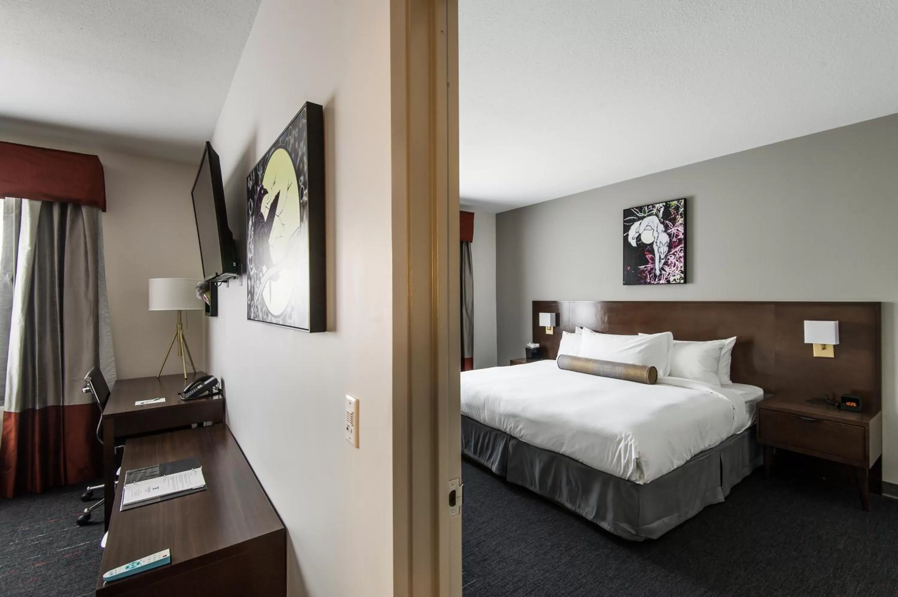 One-Bedroom Suite in Edgewater Hotel