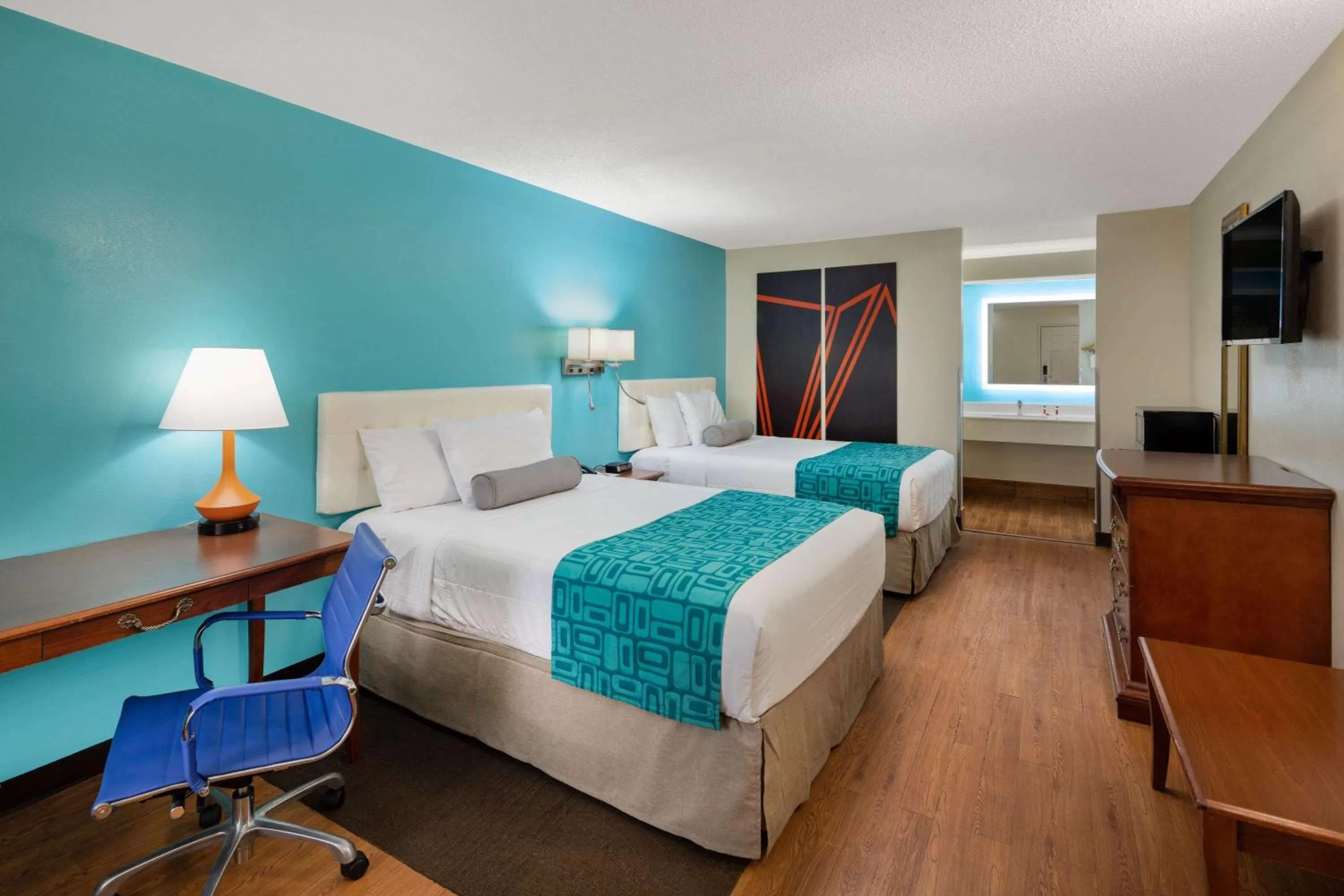 Double Room with Two Double Beds - Non-Smoking in Howard Johnson by Wyndham Savannah GA