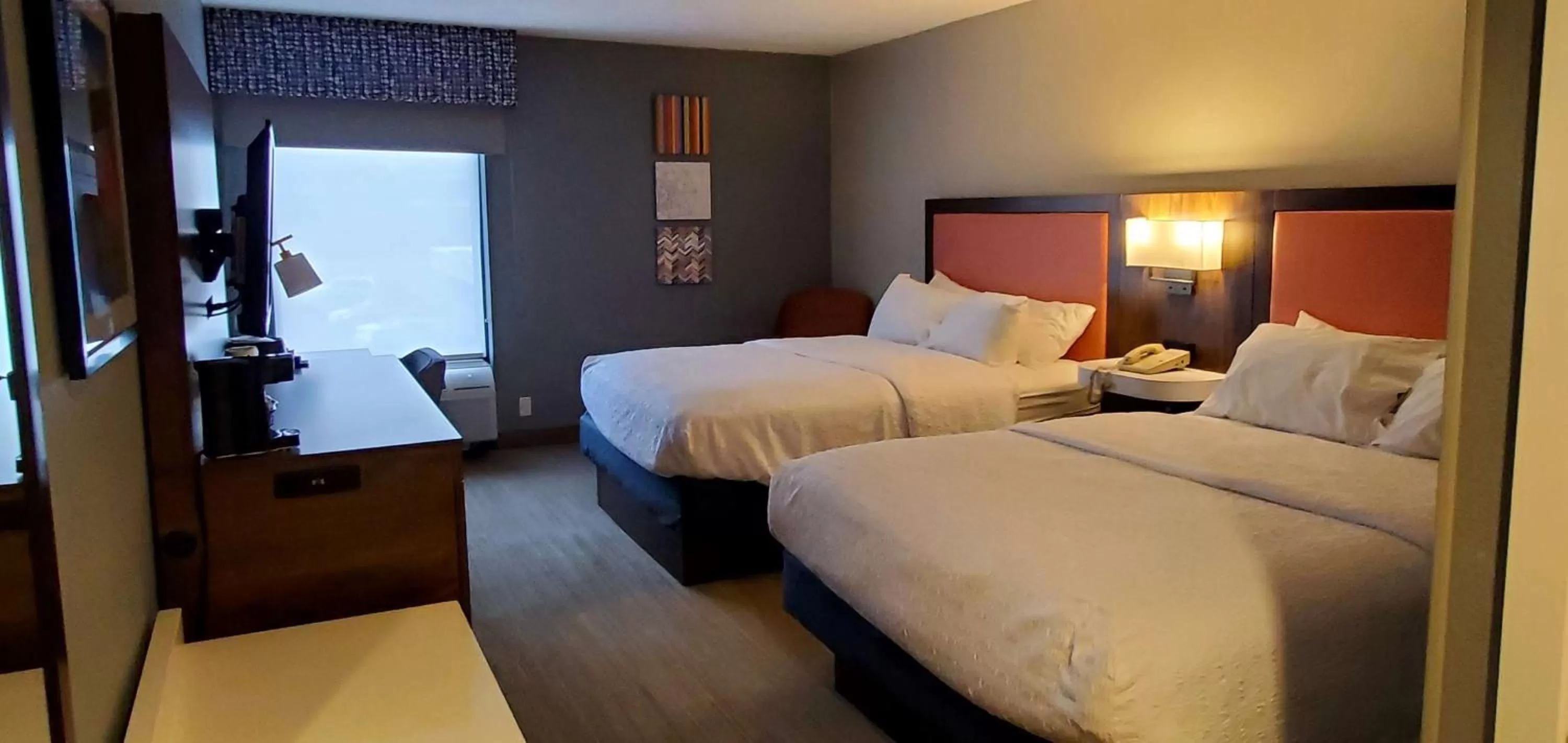 Queen Room with Two Queen Beds - Hearing Access/Non-Smoking in Hampton Inn - Hillsville