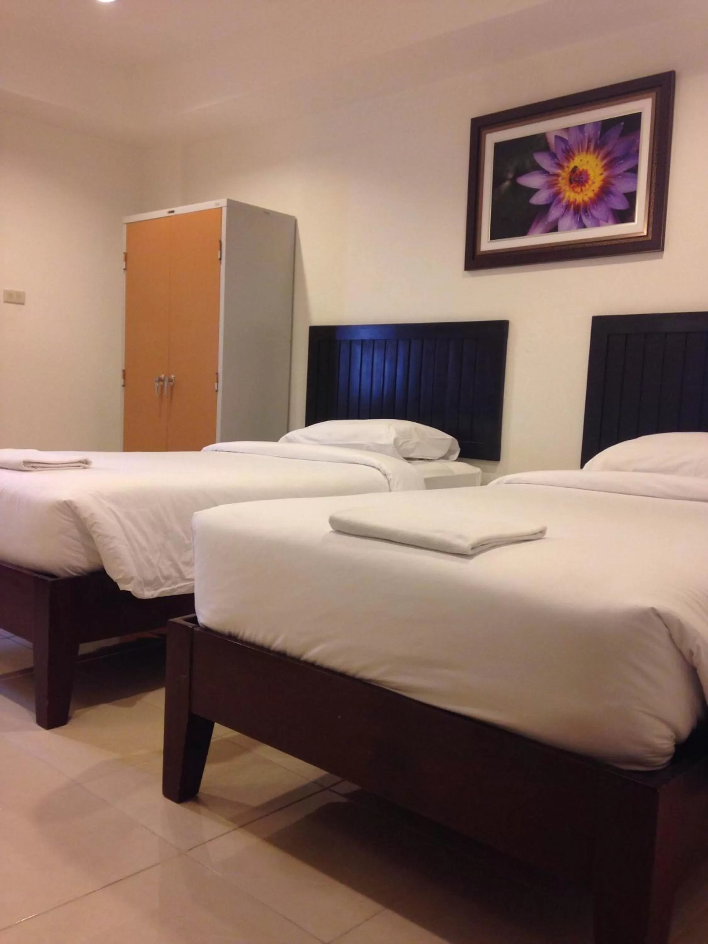 Standard Twin Room in Top Hostel (Top Mansion)