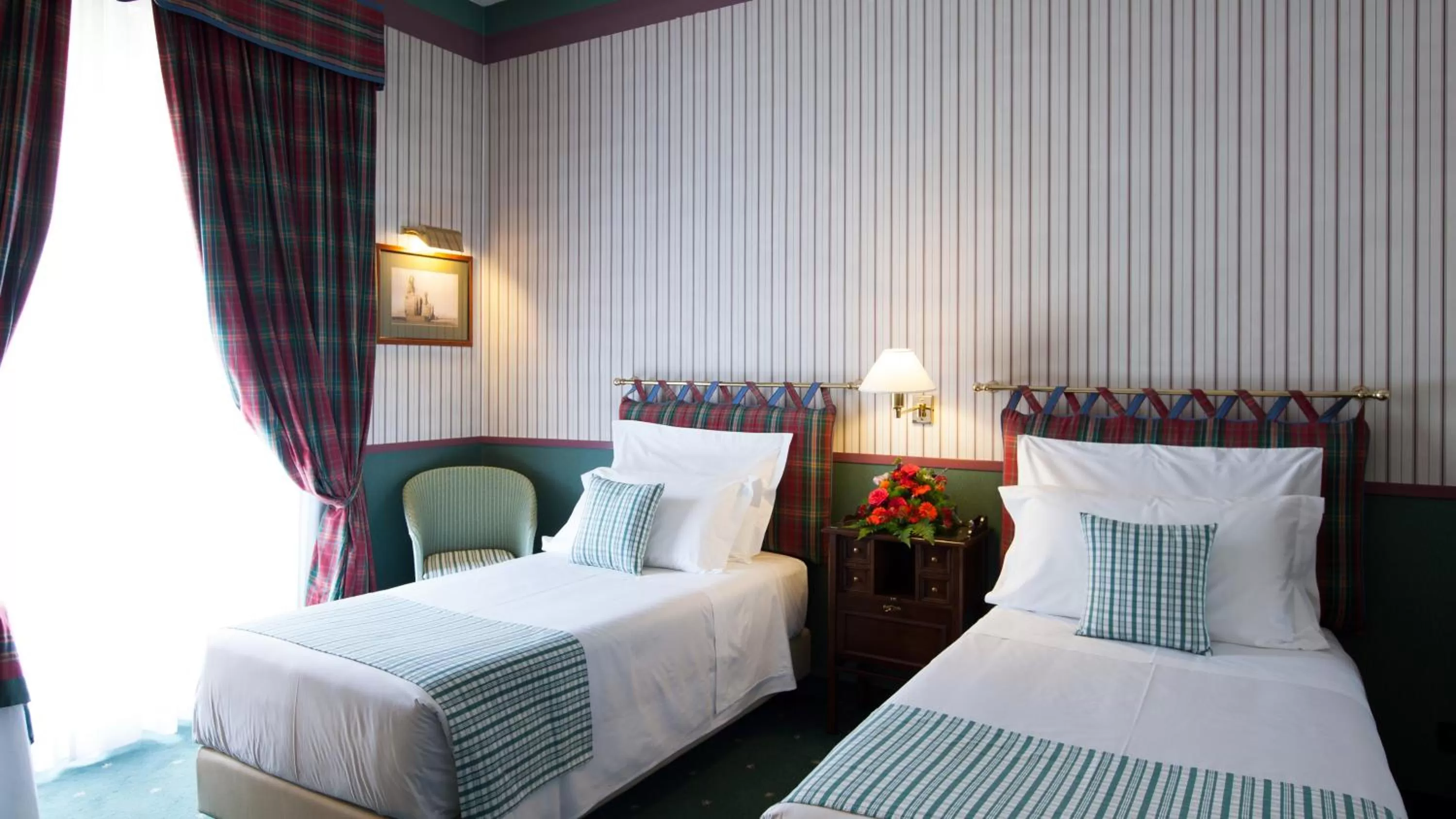 Deluxe Twin Room in Hotel Victoria & Iside Spa