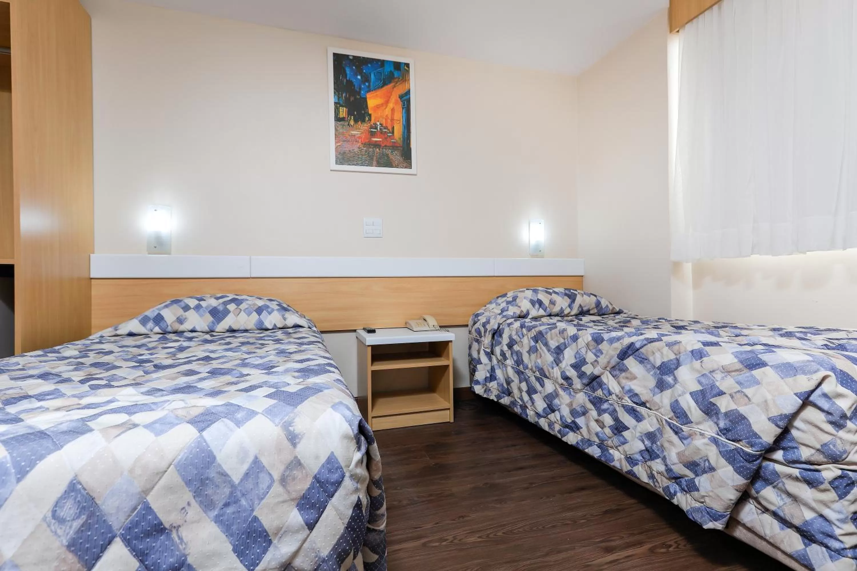 Standard Twin Room - single occupancy in Hotel Express Terminal Tur - Rodoviária Porto Alegre