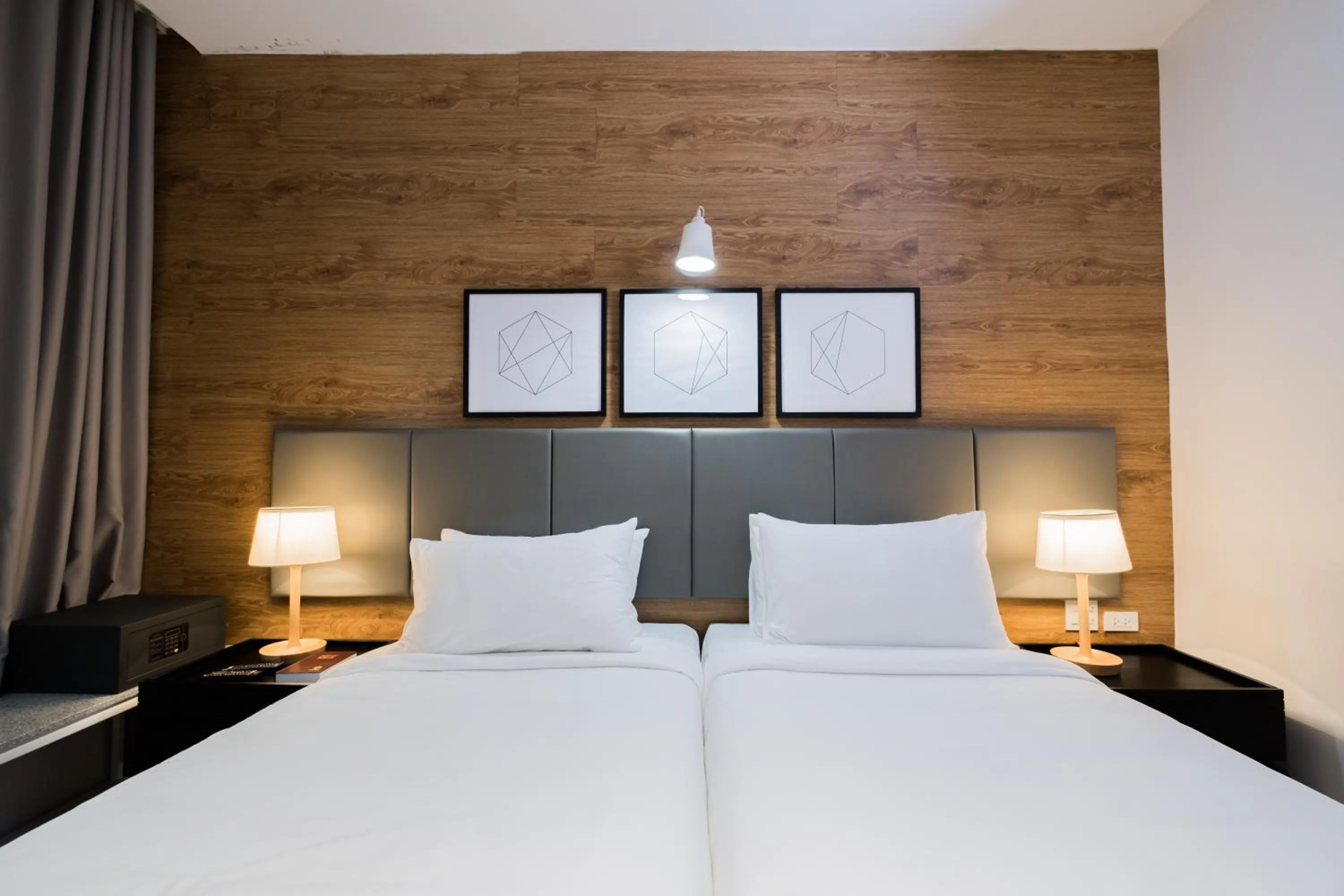 Standard Twin Room in Avior Hotel