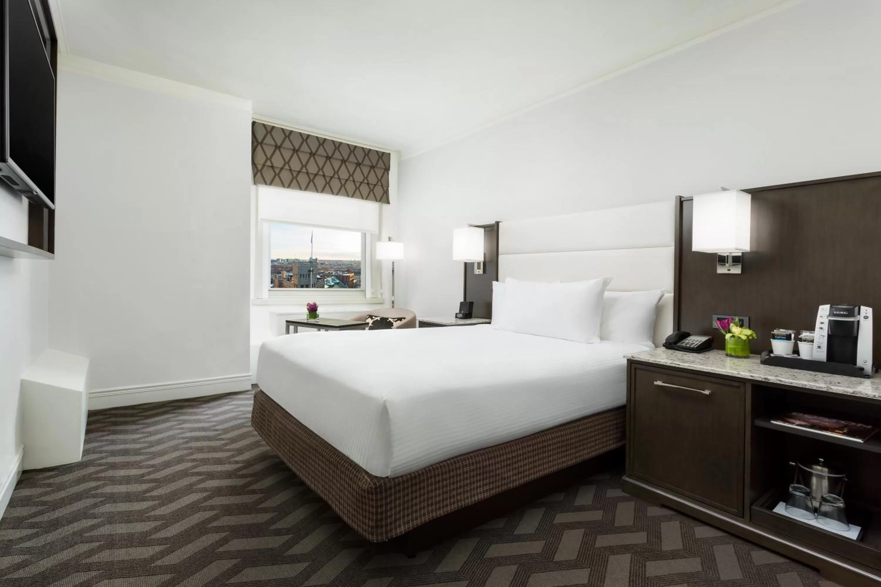 Superior Queen Room in Hilton Boston Park Plaza