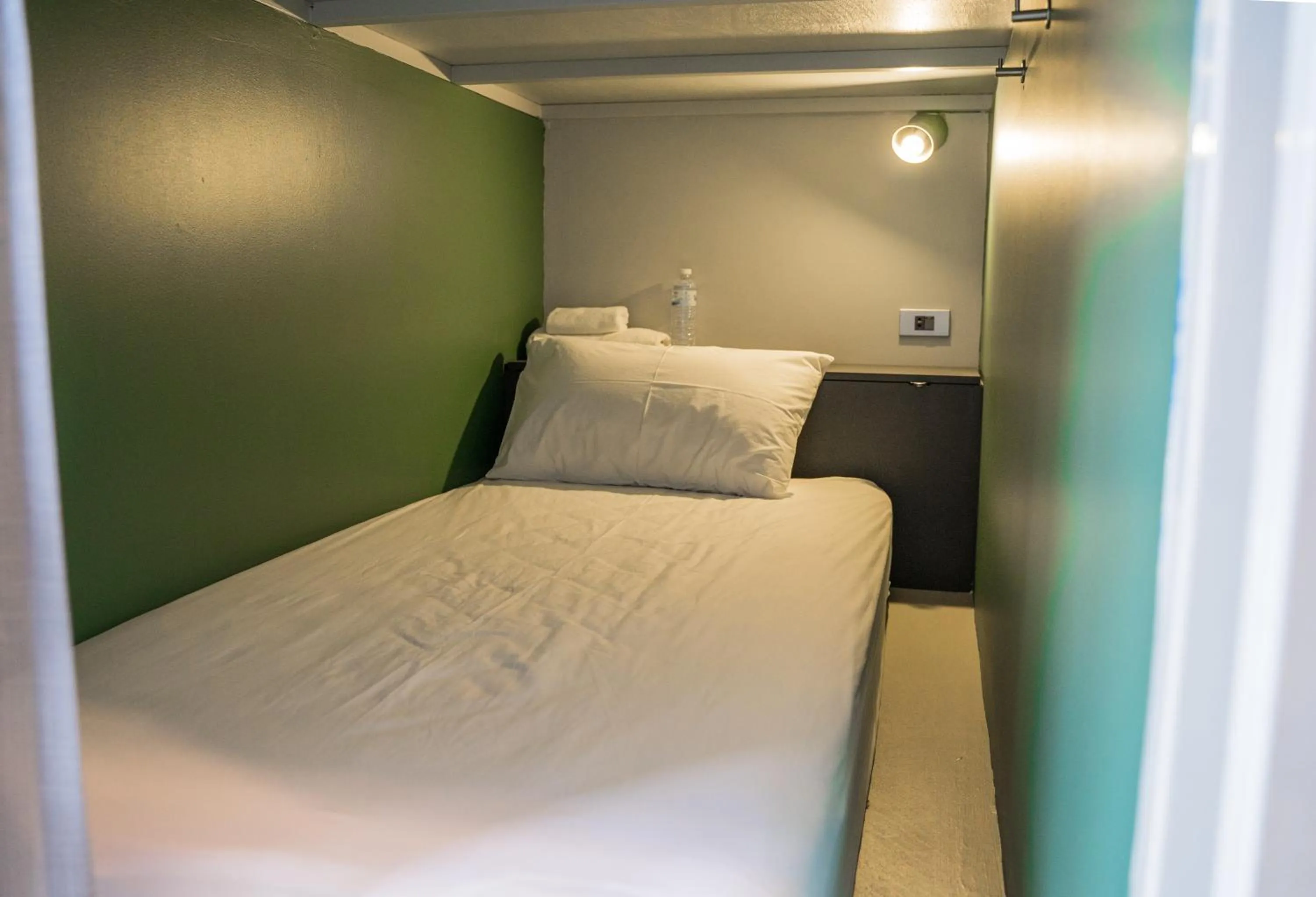 Bed in 6-Bed Mixed Dormitory Room in Yaks House Hostel