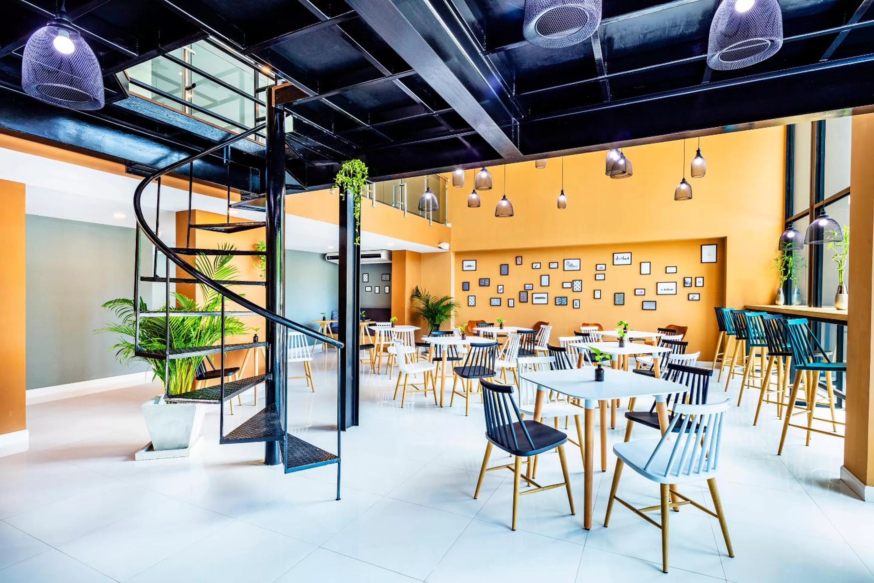 Restaurant/places to eat in The Rizin