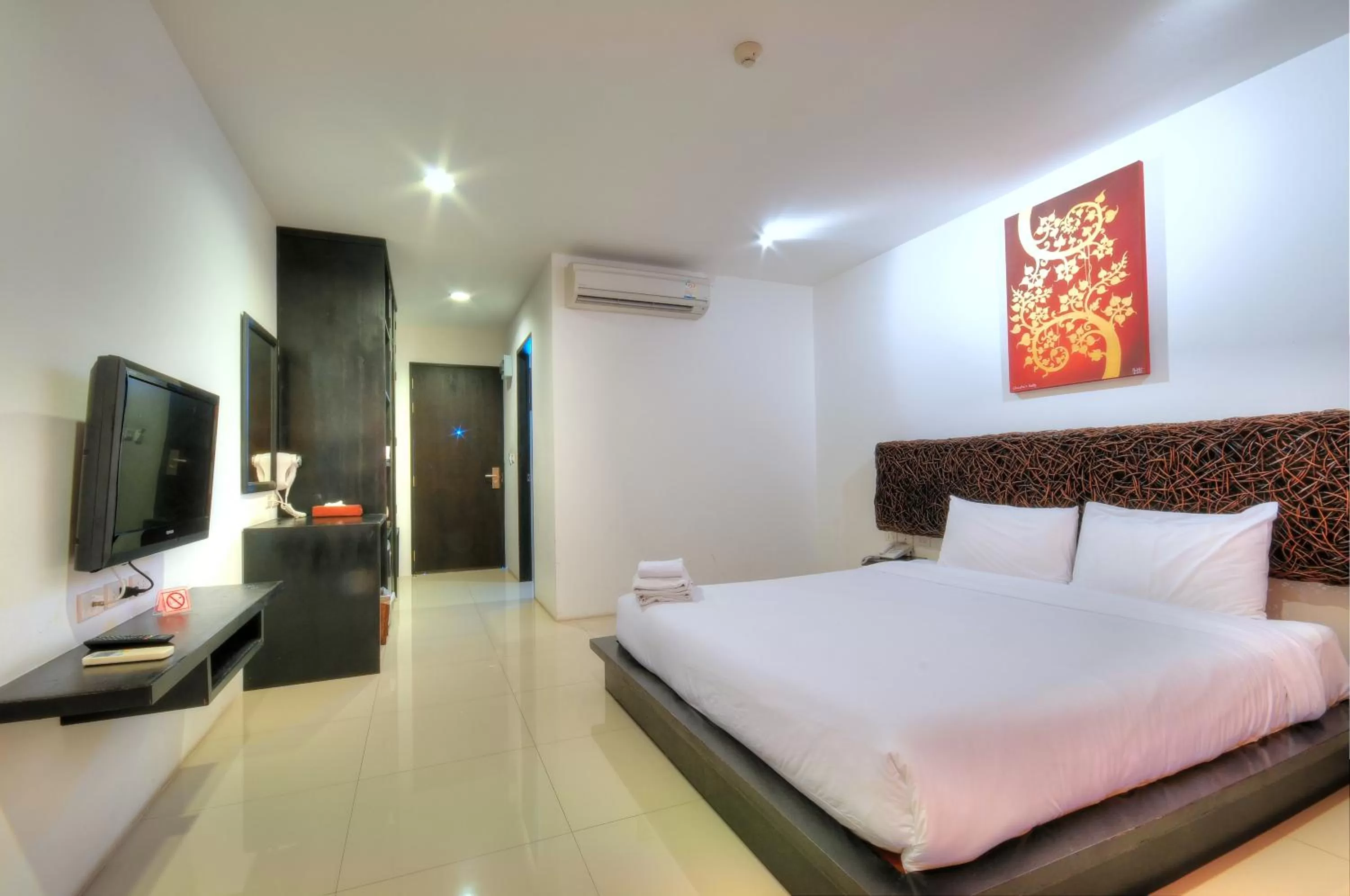 Deluxe Double or Twin Room with Pool View in BS Residence Suvarnabhumi - SHA Extra Plus