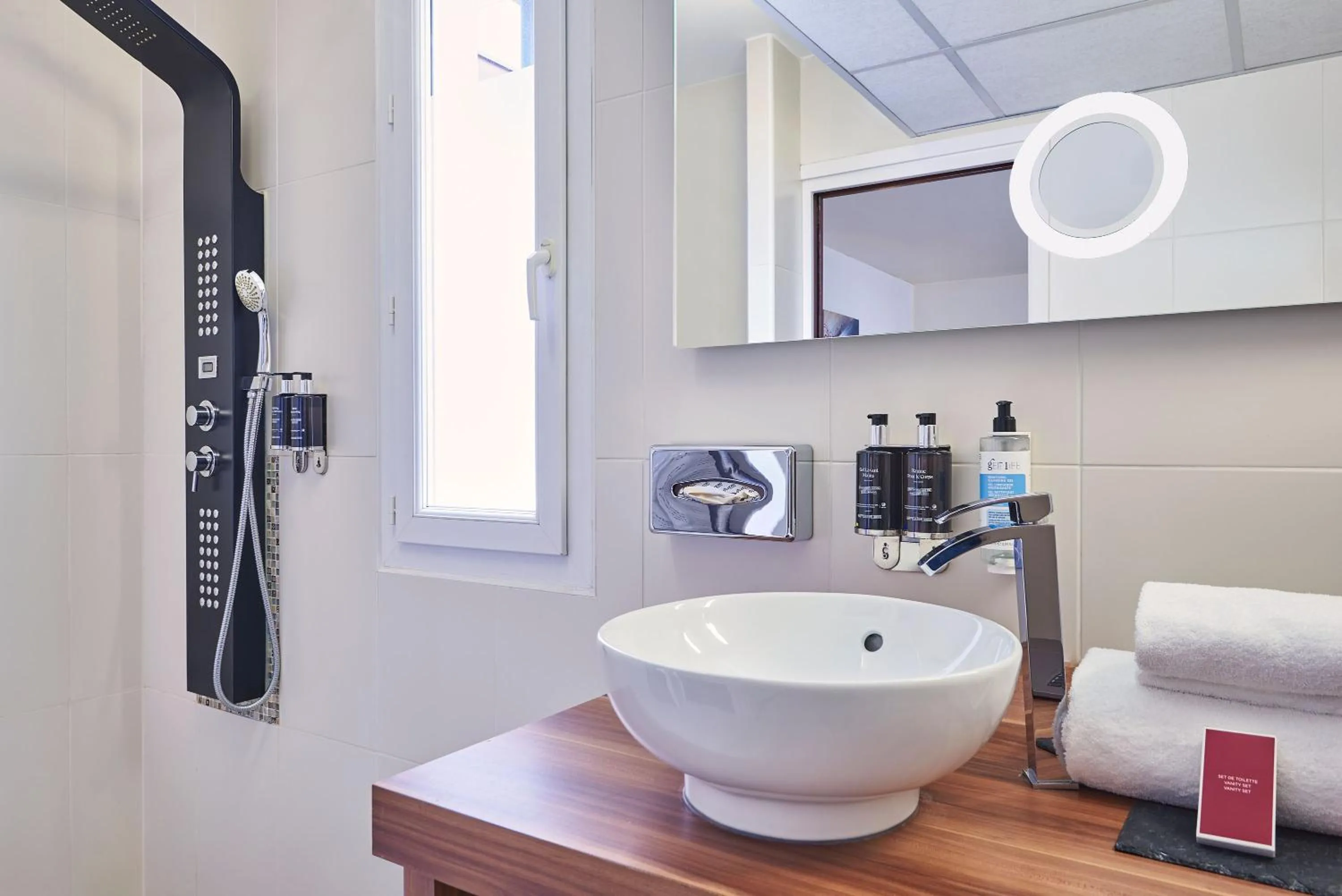 Junior Suite in Hotel Gatsby by HappyCulture