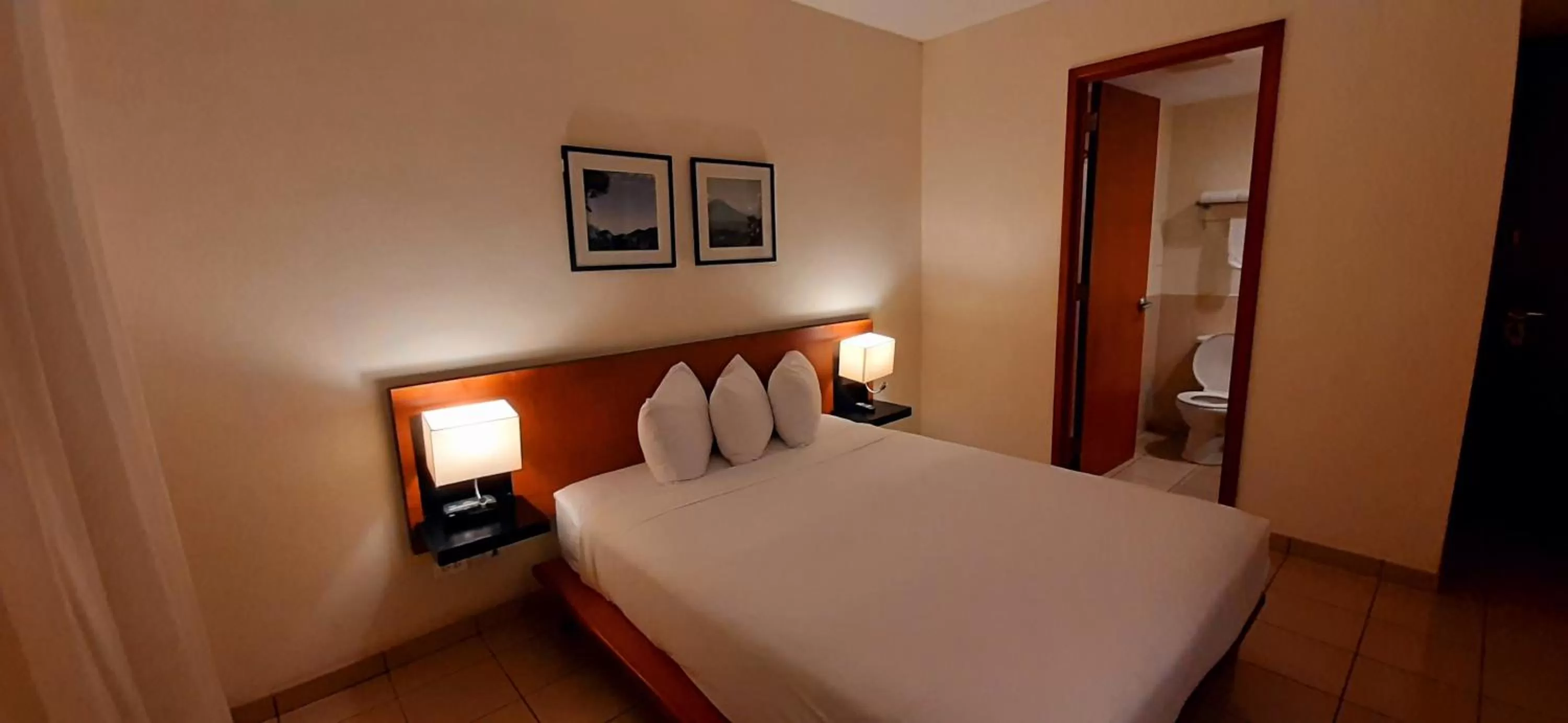 Queen Room - Non-Smoking in Comfort Inn Real La Union