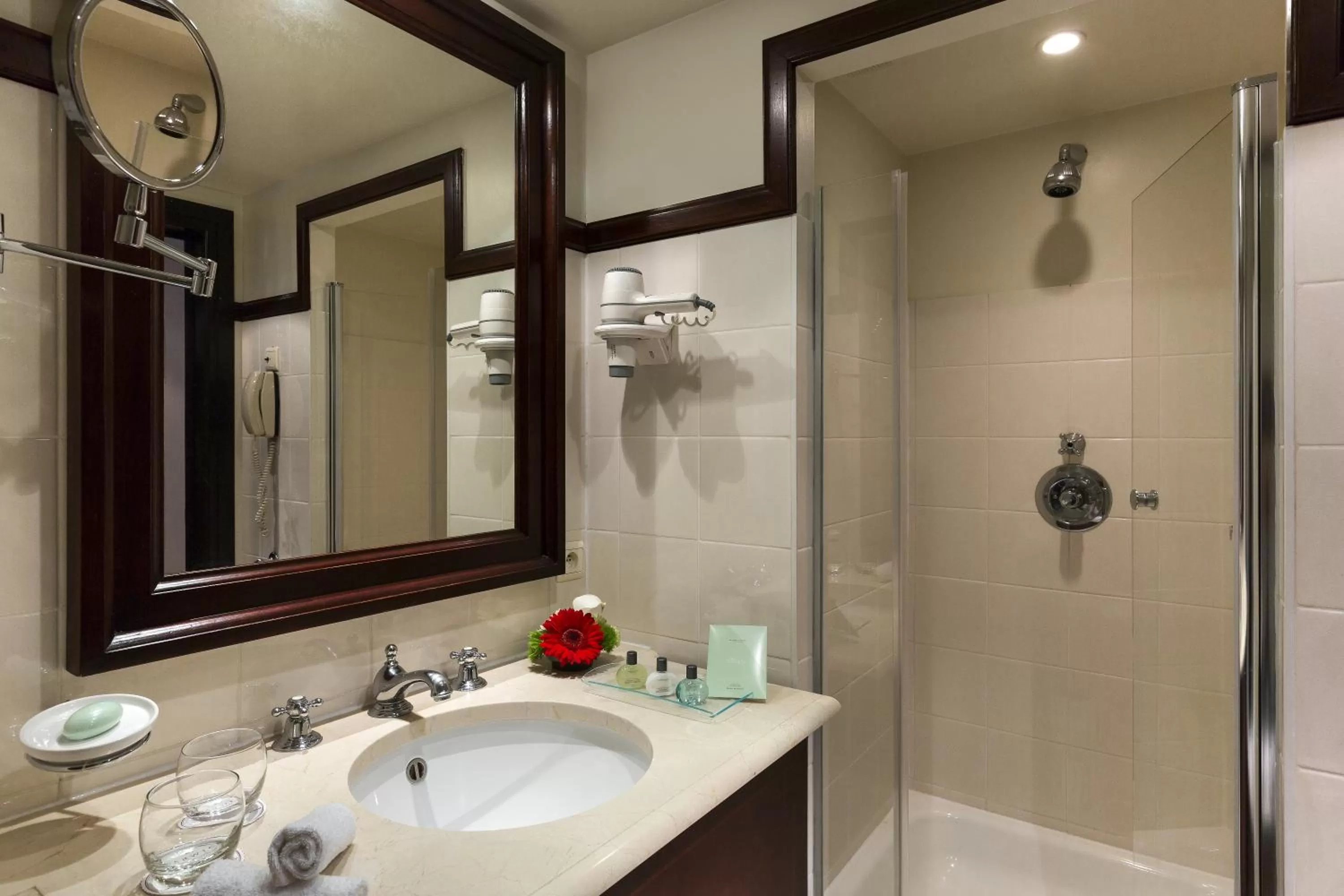 Premium King Room in Hotel Barsey by Warwick