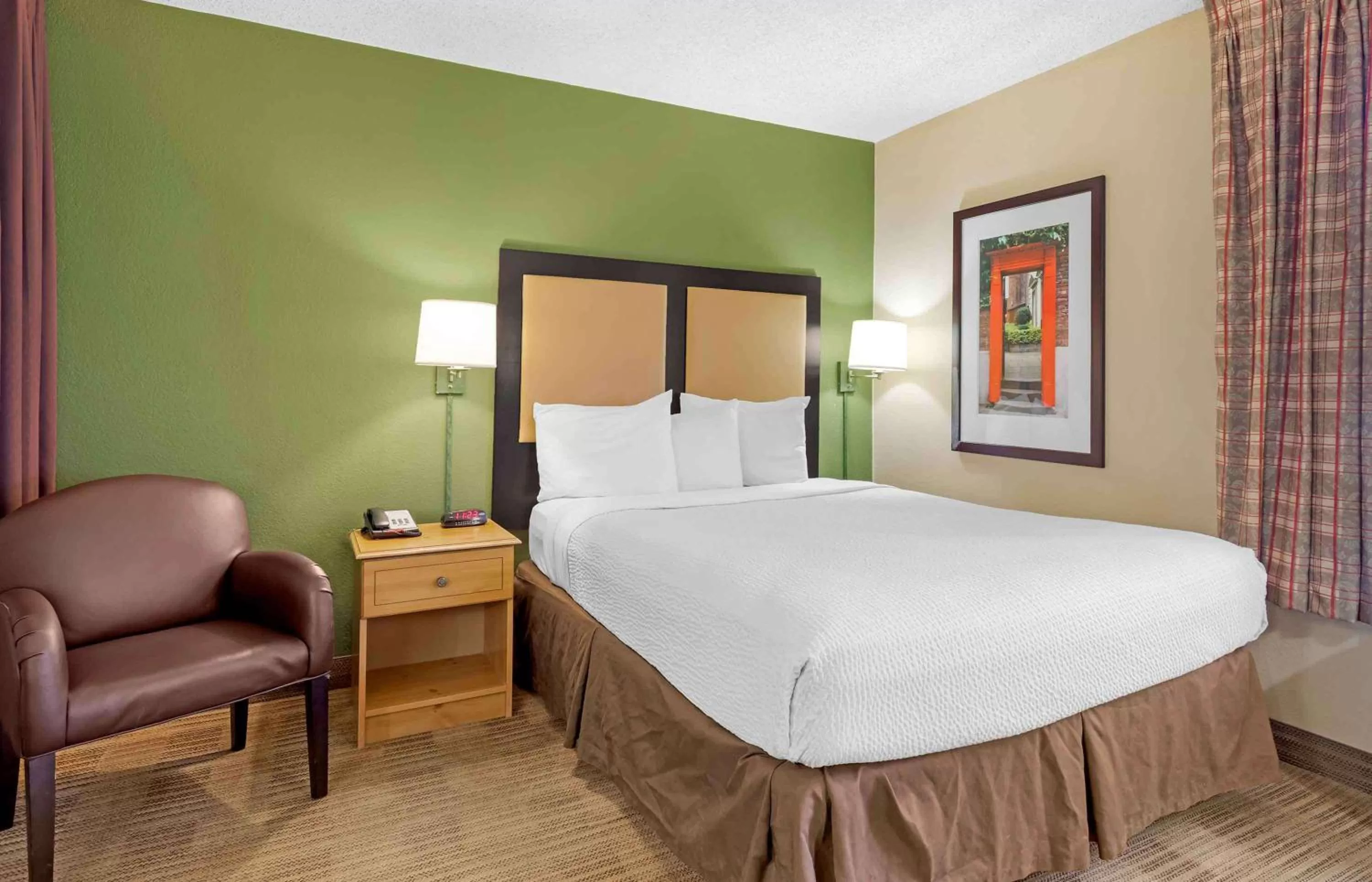 Queen Studio - Non-Smoking in Extended Stay America Suites - Houston - Galleria - Uptown