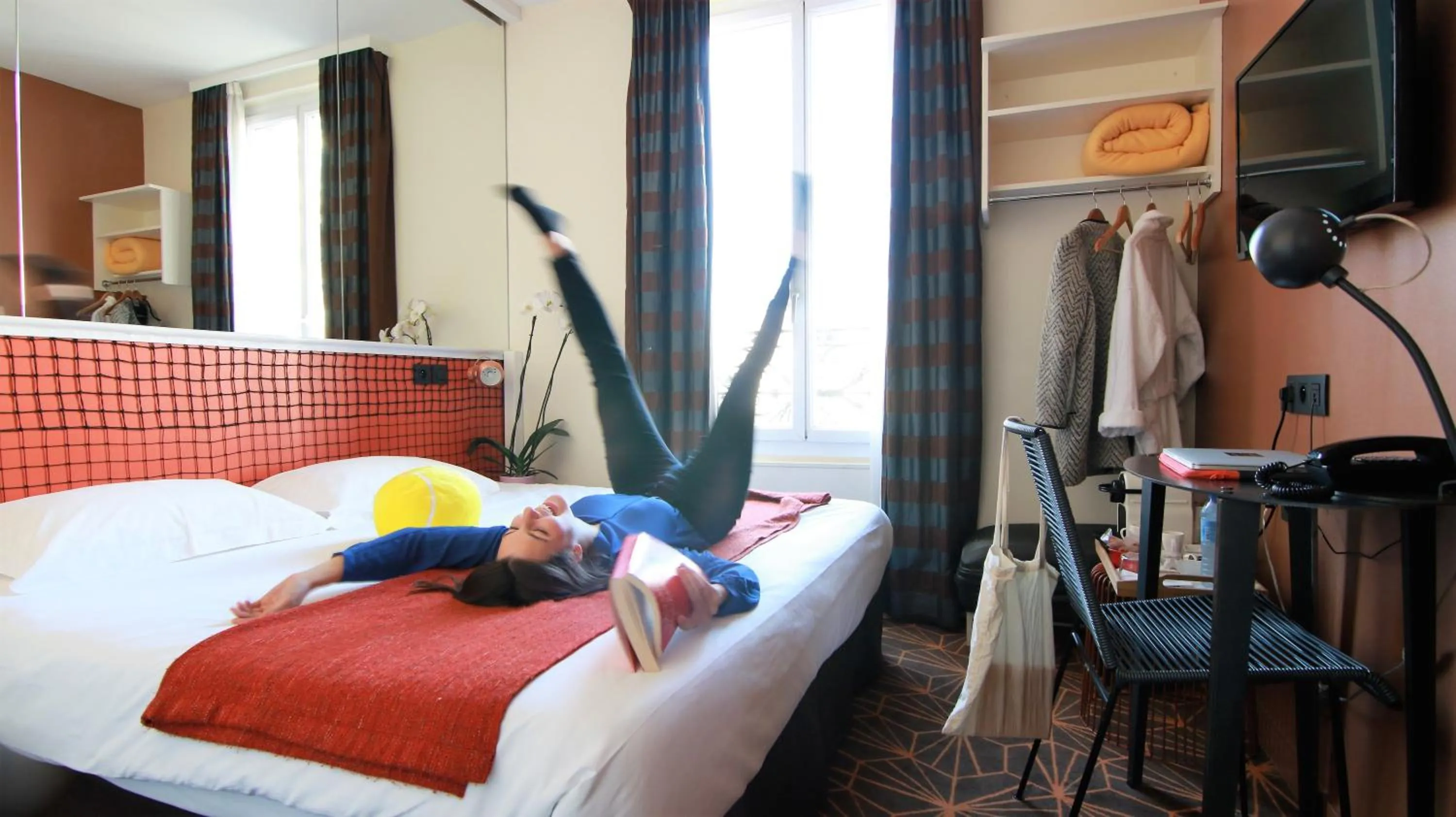 Hotel Olympic Paris Boulogne by Patrick Hayat