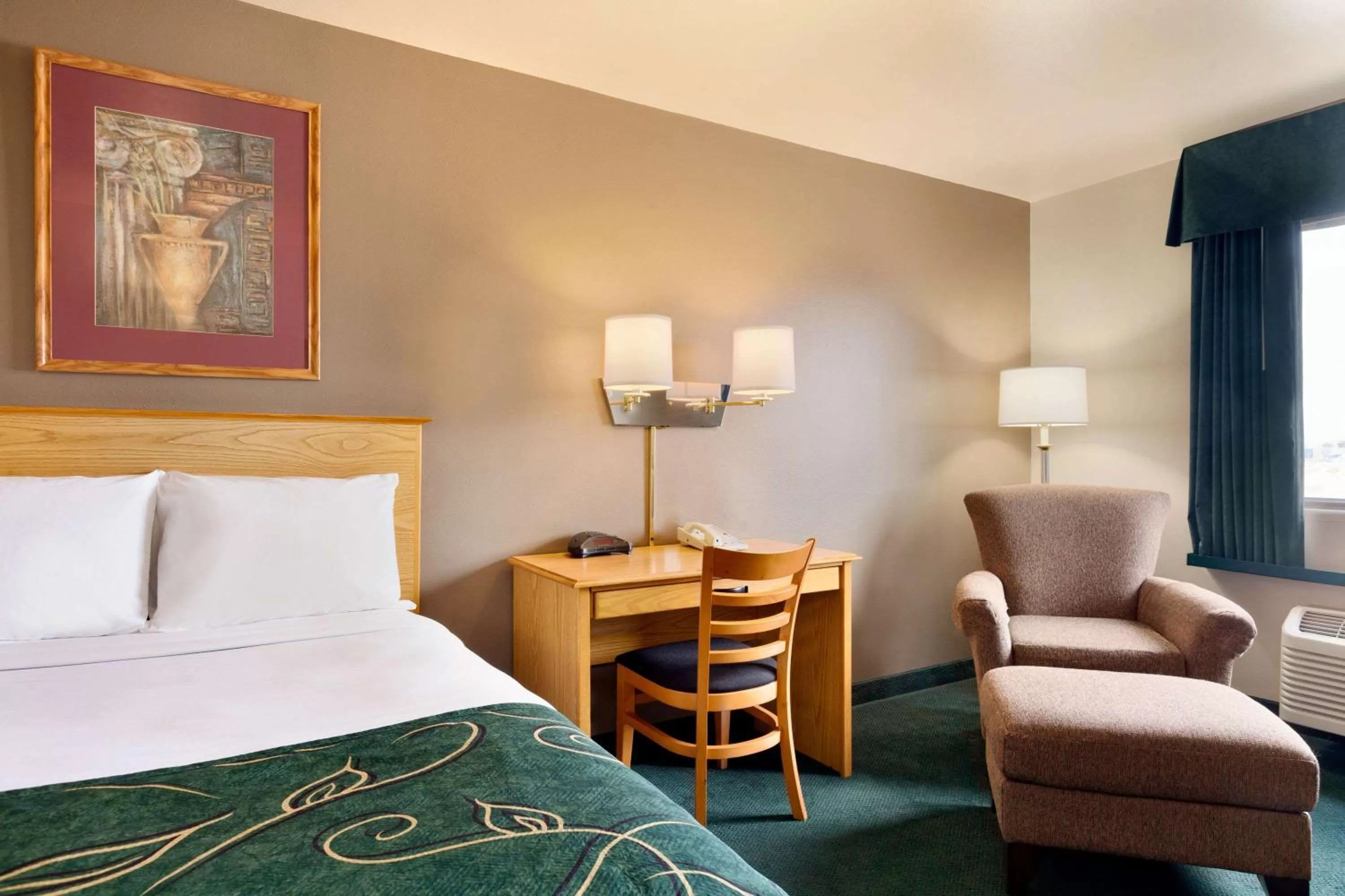 Double Room - Non-Smoking  in Travelodge by Wyndham Yermo