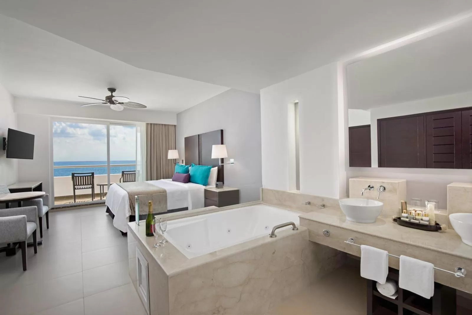 Platinum One-Bedroom Suite with Jacuzzi - single occupancy in Ventus at Marina El Cid Spa & Beach Resort - All Inclusive