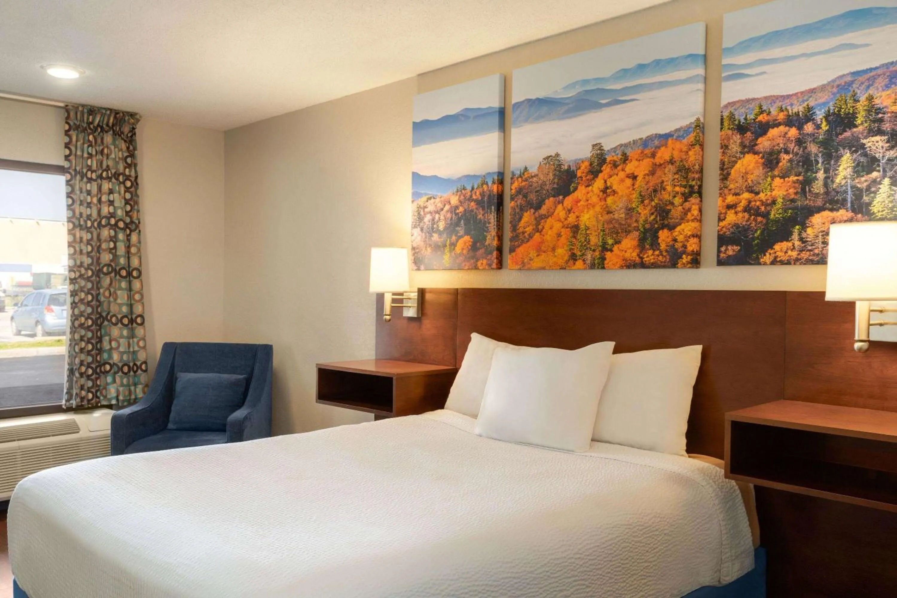 Queen Room - Non-Smoking in Days Inn by Wyndham Dillon