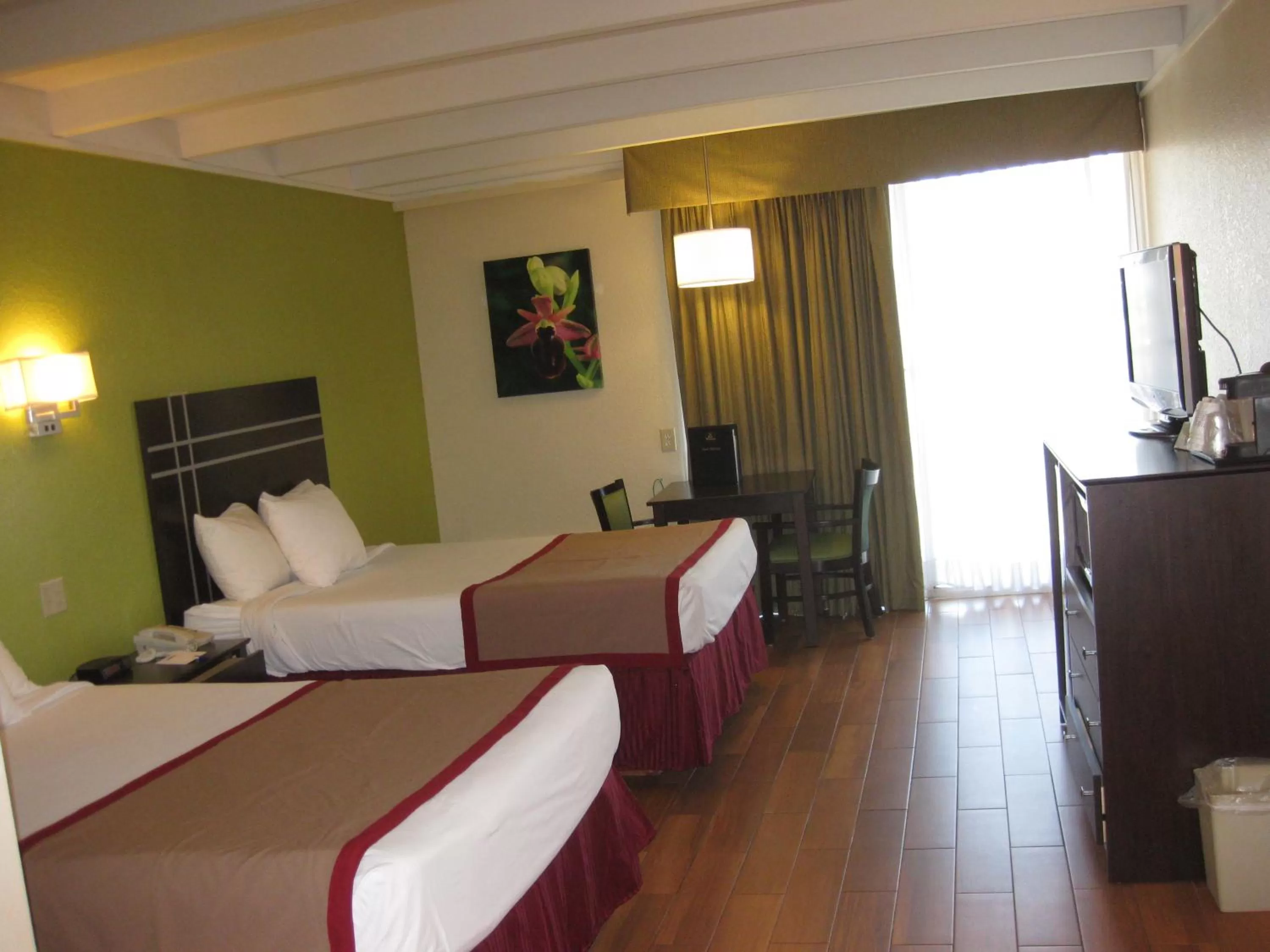 Double Room with Two Double Beds and Roll-In Shower - Disability Access/Non-Smoking in Best Western Orlando West