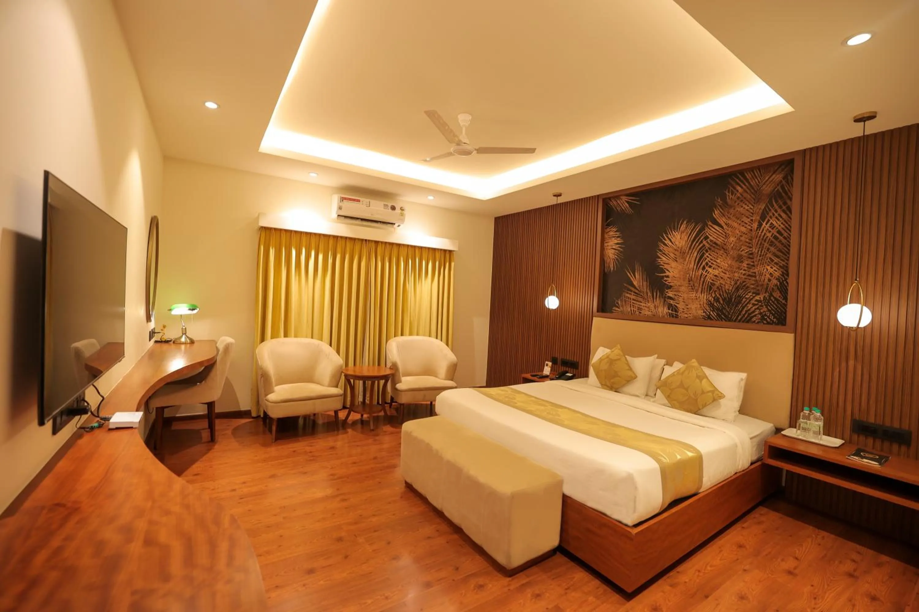 Premium Double Room in Poppys Vista Hotel