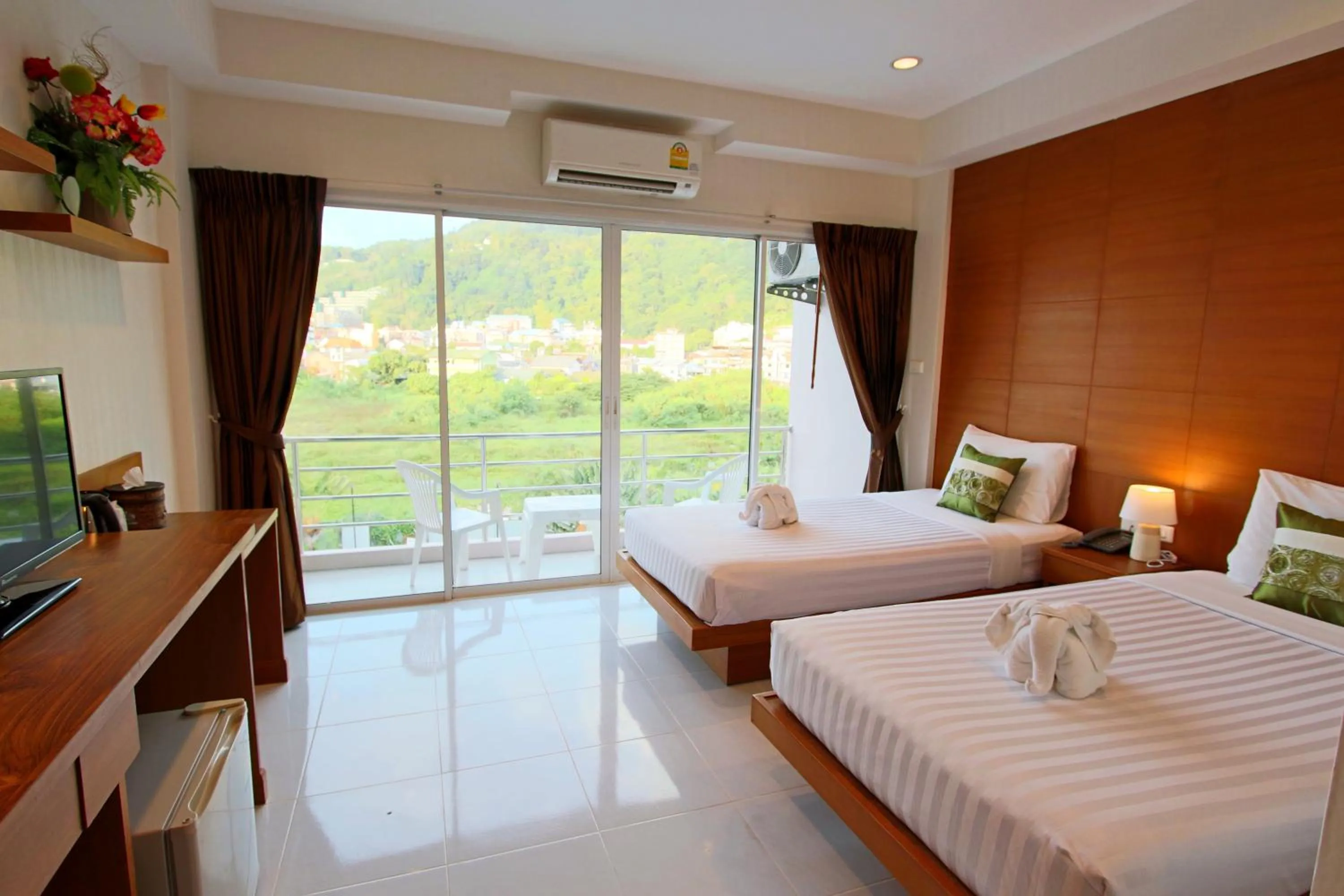 Superior Twin Room in Good Nice Hotel