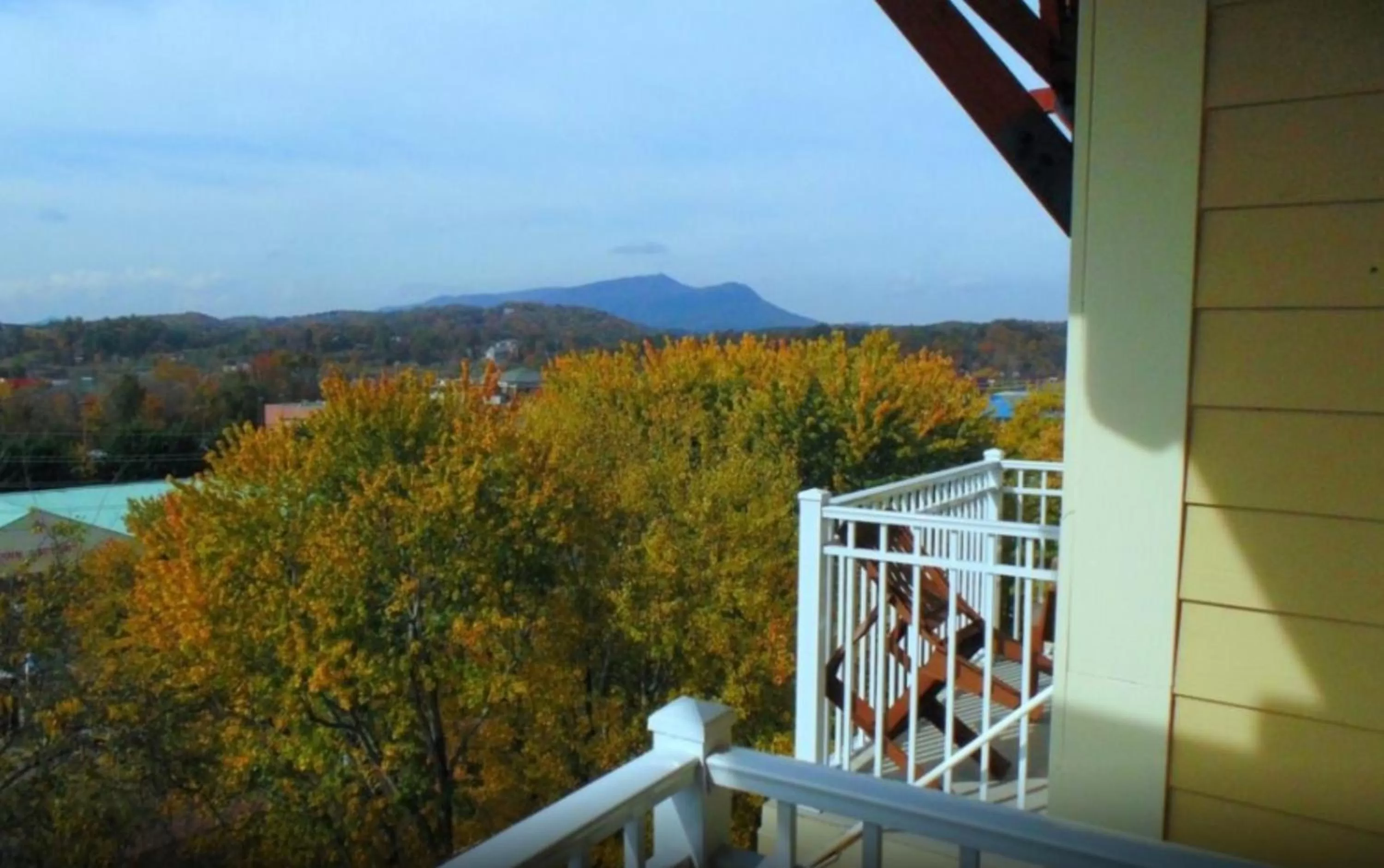 King Room - Accessible/Non-Smoking in The Walden, Trademark Collection By Wyndham