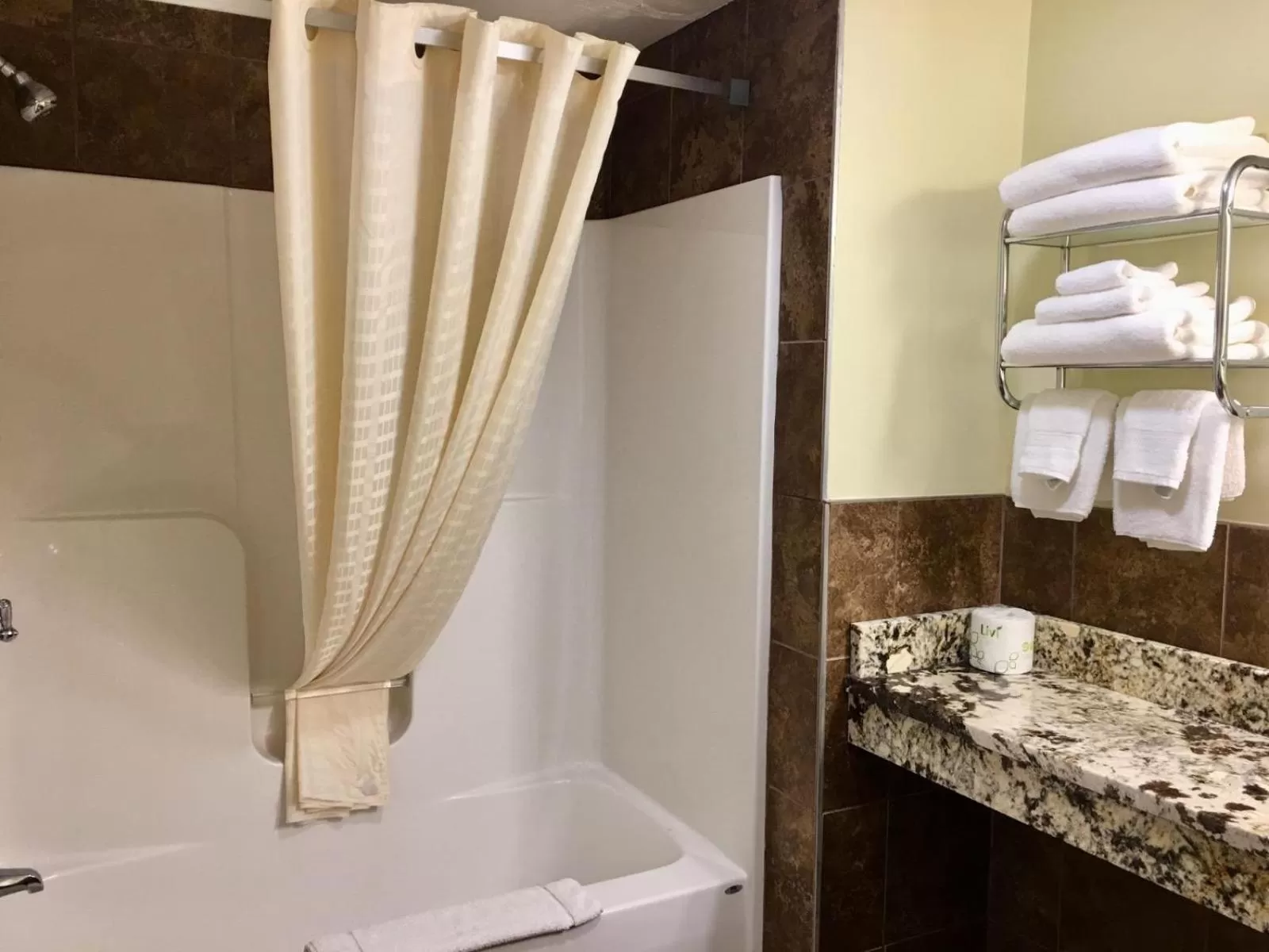 King Room in Scottish Inns Sturbridge