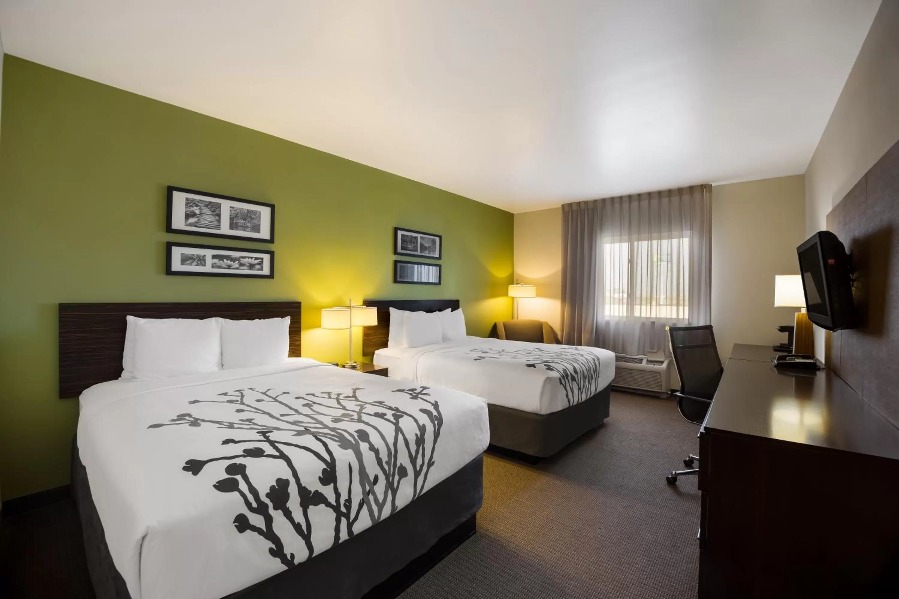 Queen Room with Two Queen Beds - Non-Smoking in Sleep Inn & Suites Colby