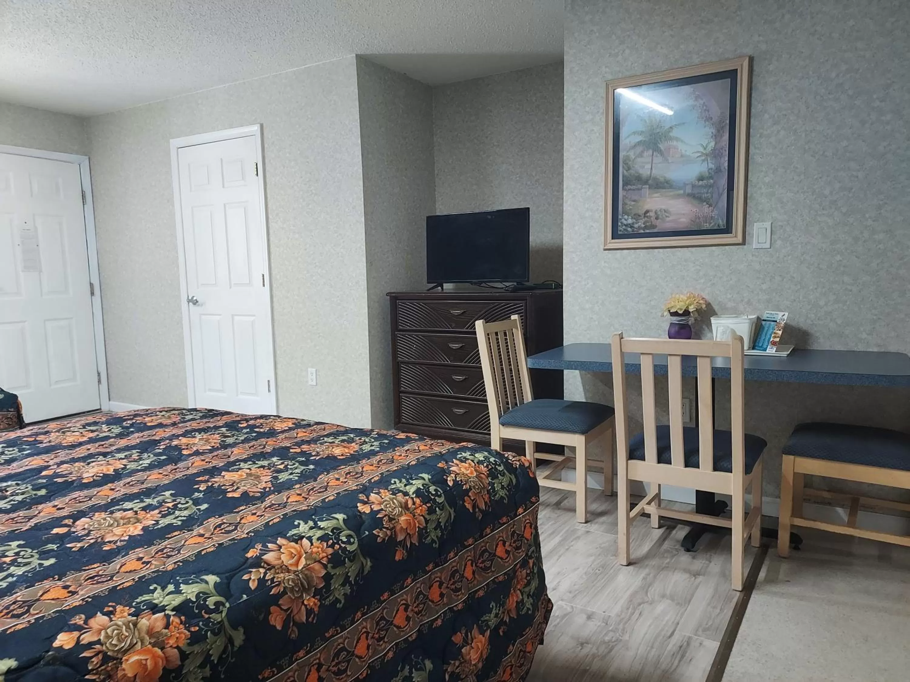 2 Queen Beds with Kitchenette	 in Studio Inn and Suites
