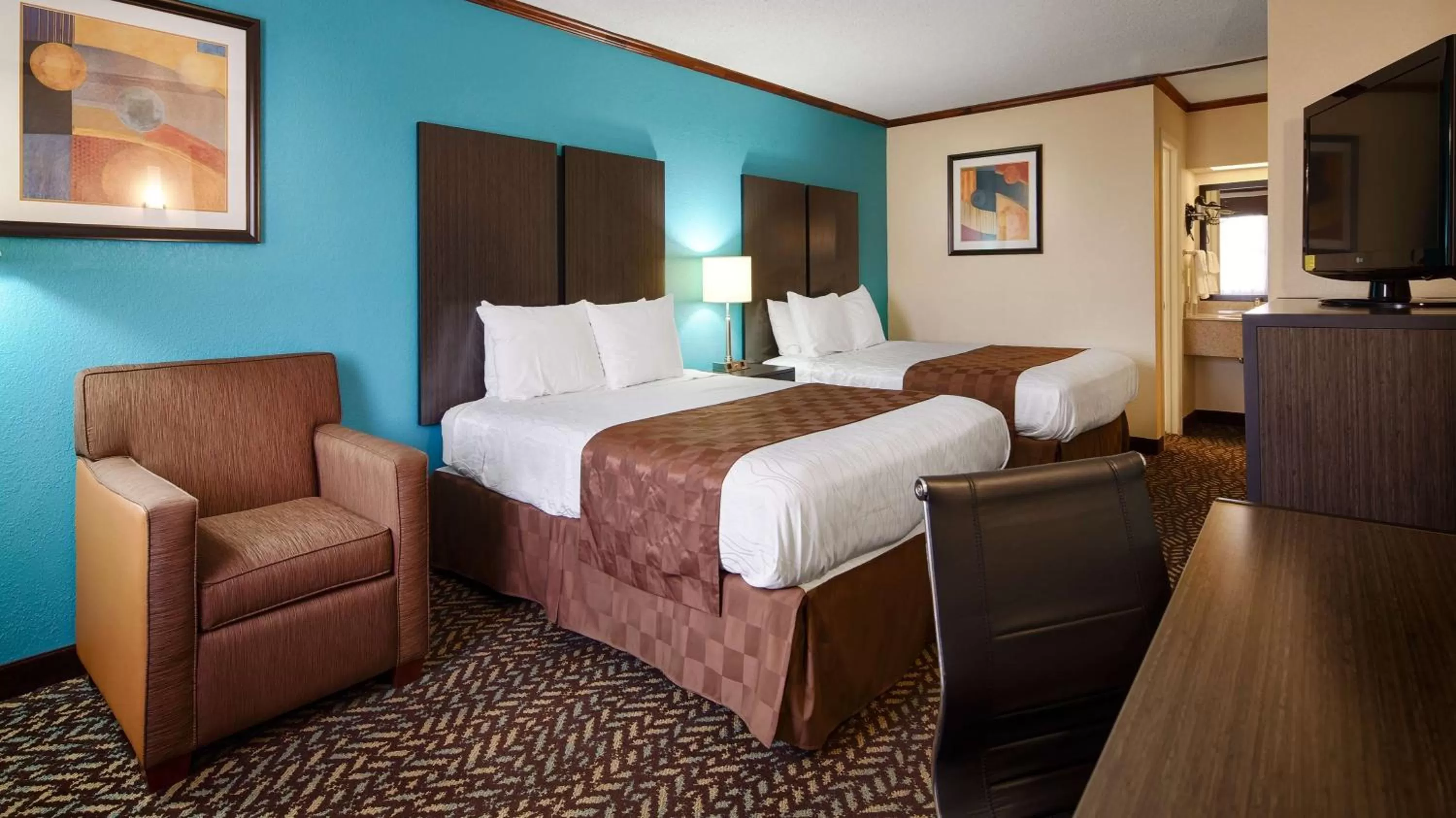 Queen Room with Two Queen Beds - Disability Access in Best Western Fairwinds Inn