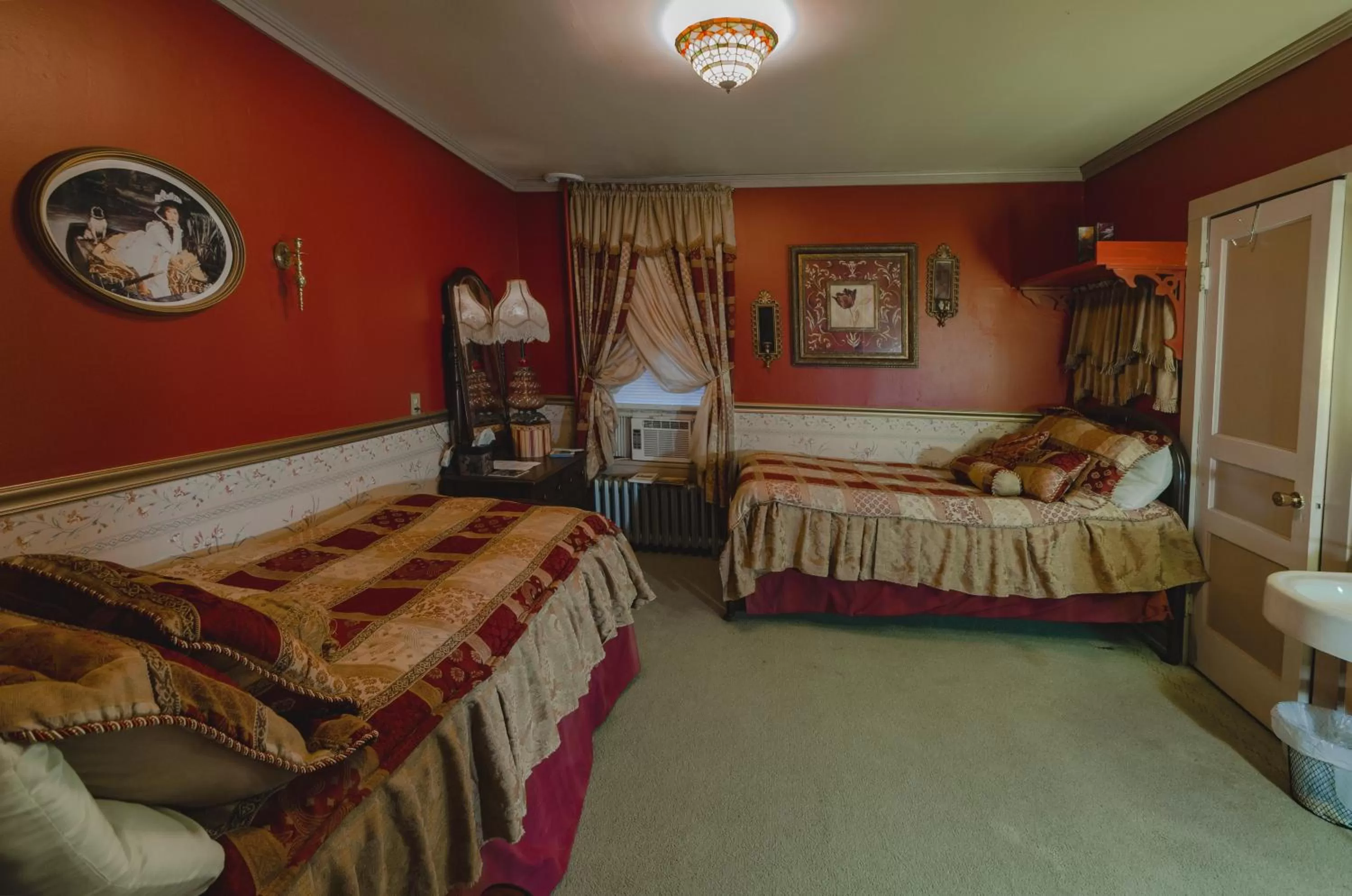 Deluxe Twin Room in Armour's Hotel & Spa