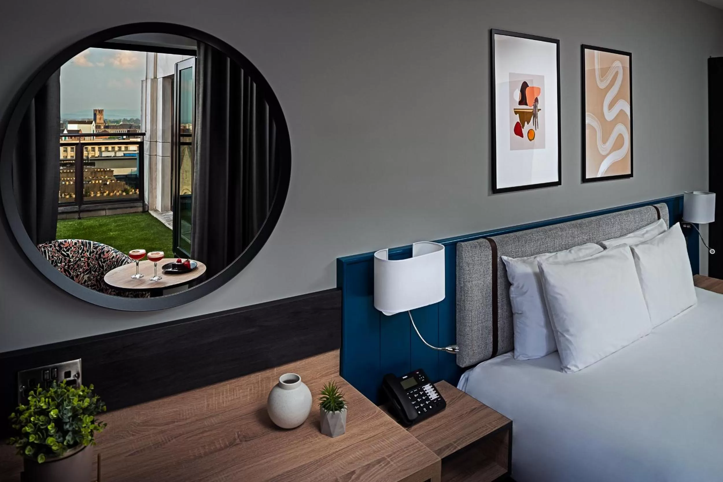 Double Room in George Limerick Hotel