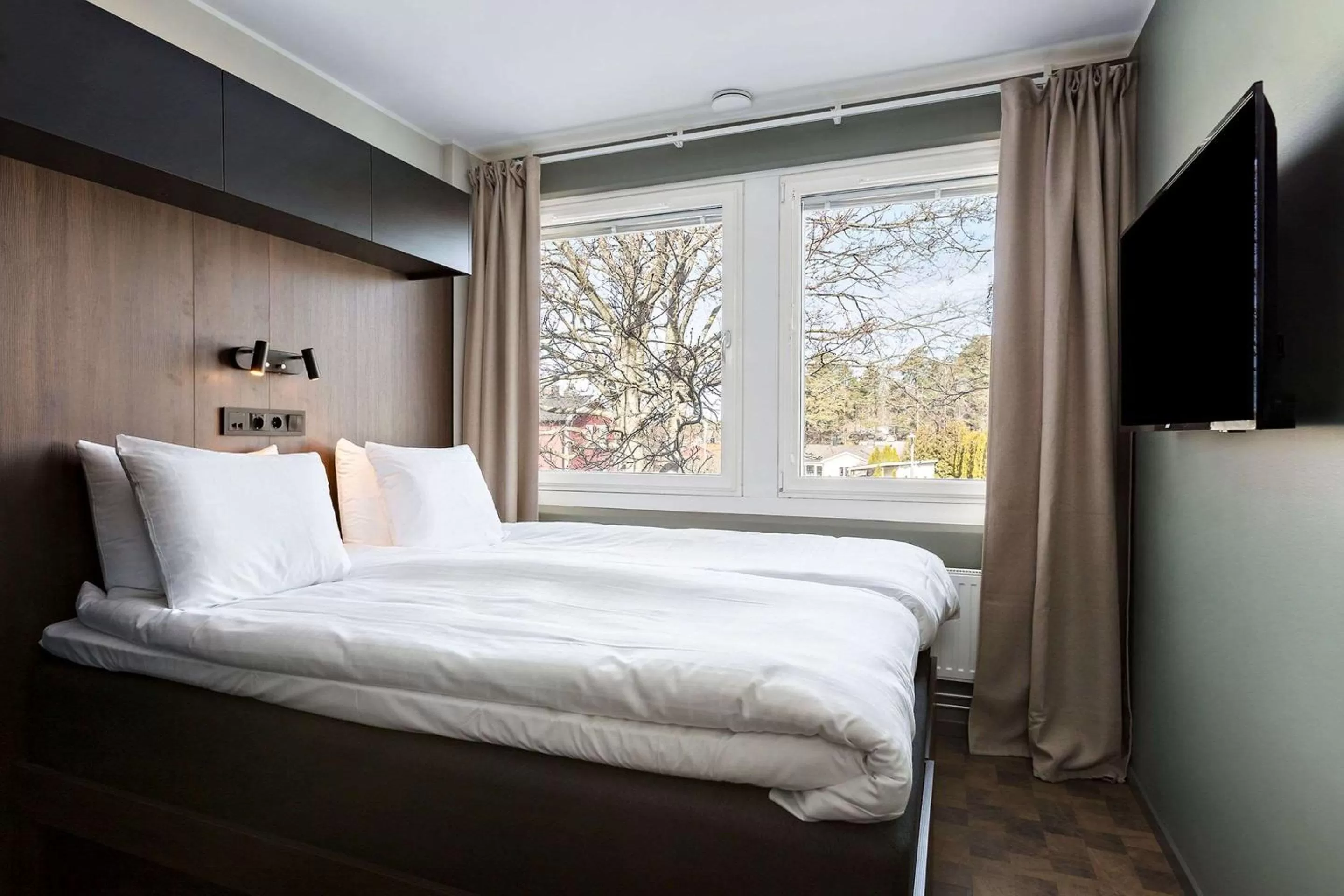 Studio with One Queen Bed and Kitchenette in Sure Hotel Studio by Best Western Bromma