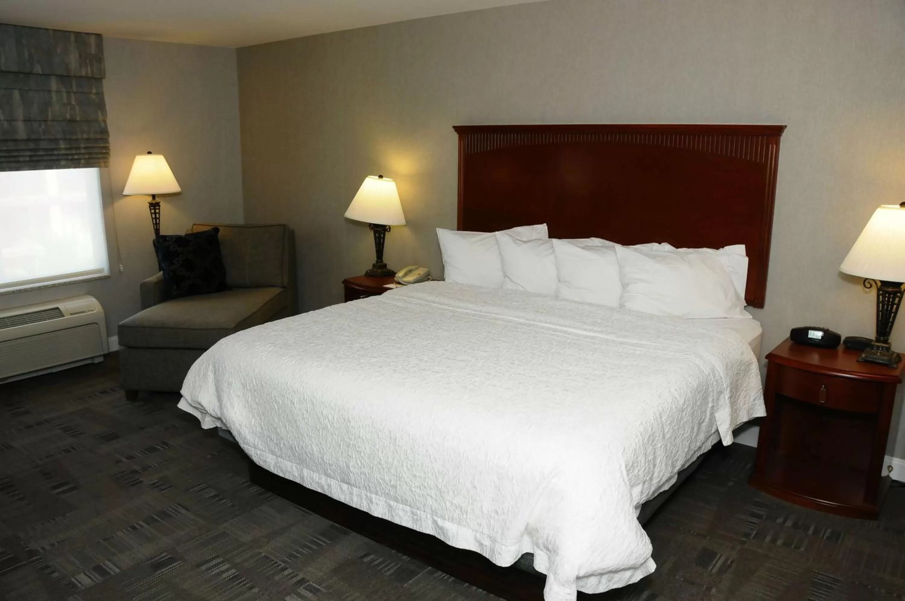 King Room with King Bed - Non-Smoking in Hampton Inn & Suites Redding